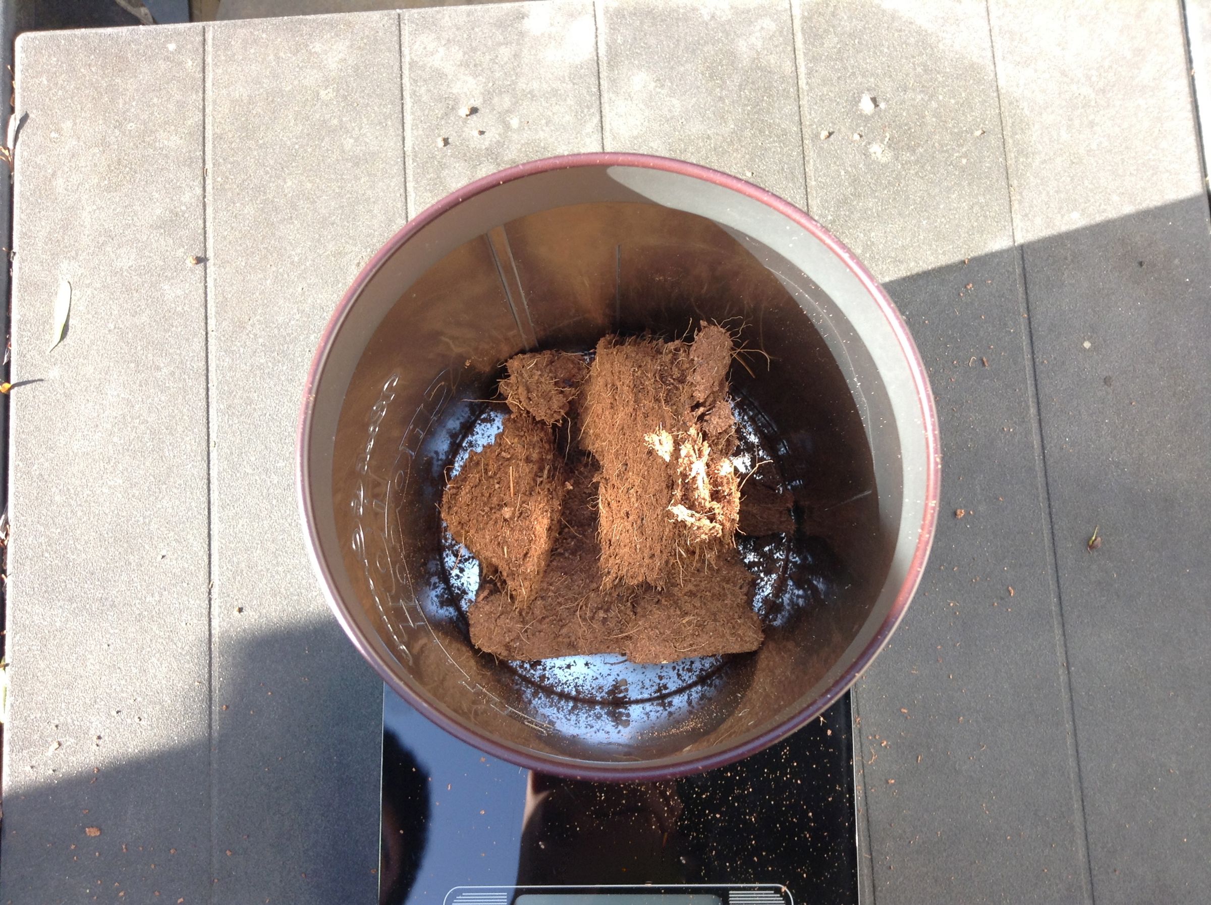 Creating Activated Carbon From Food Waste (CCC Carbon Method) 5 Steps