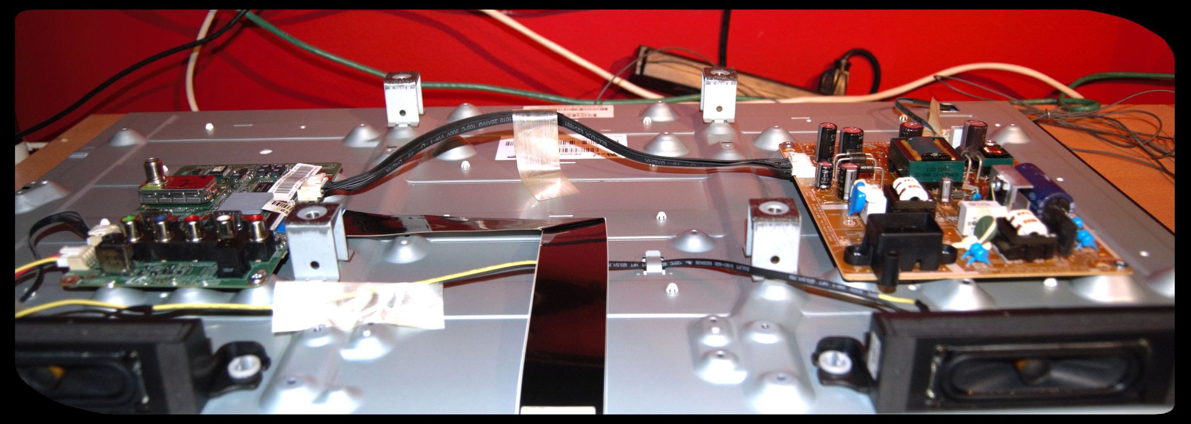 Samsung LCD TV on Off Issue DIY Repair Fix : 5 Steps (with Pictures ...