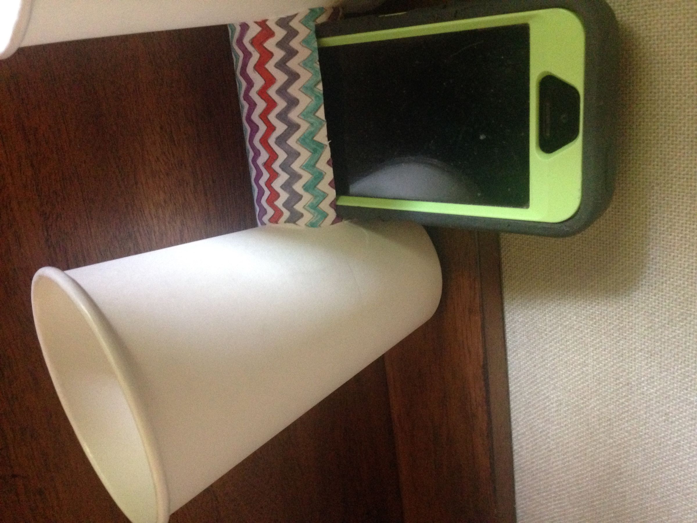 How does a paper cup speaker works