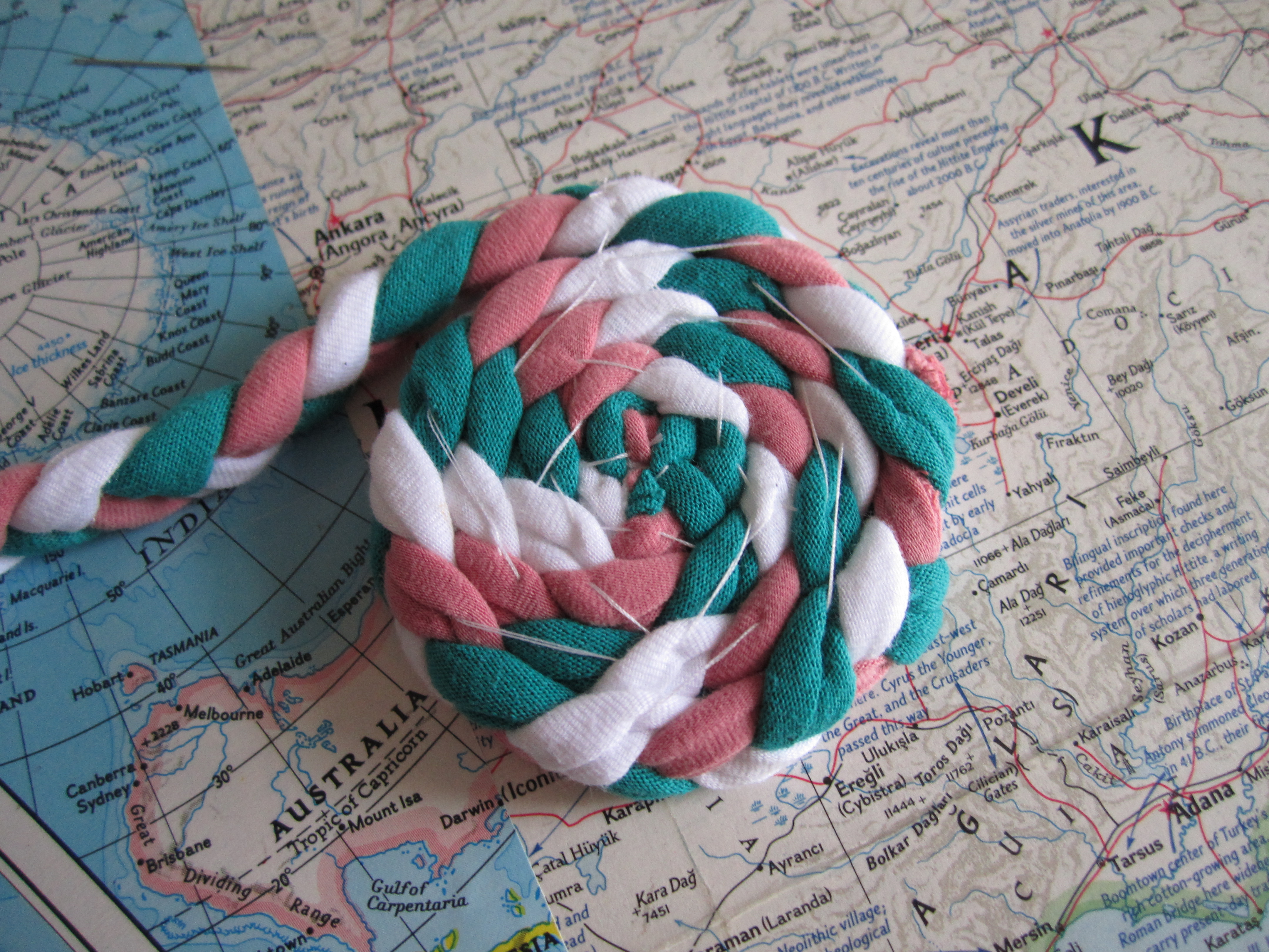 Braided Tshirt Yarn Basket 7 Steps (with Pictures) Instructables