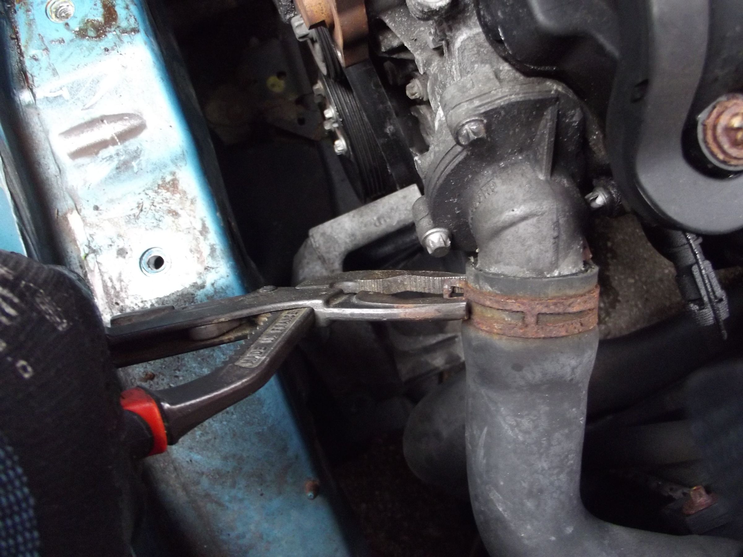 Changing a Vauxhall Corsa Water Pump 12 Steps Instructables