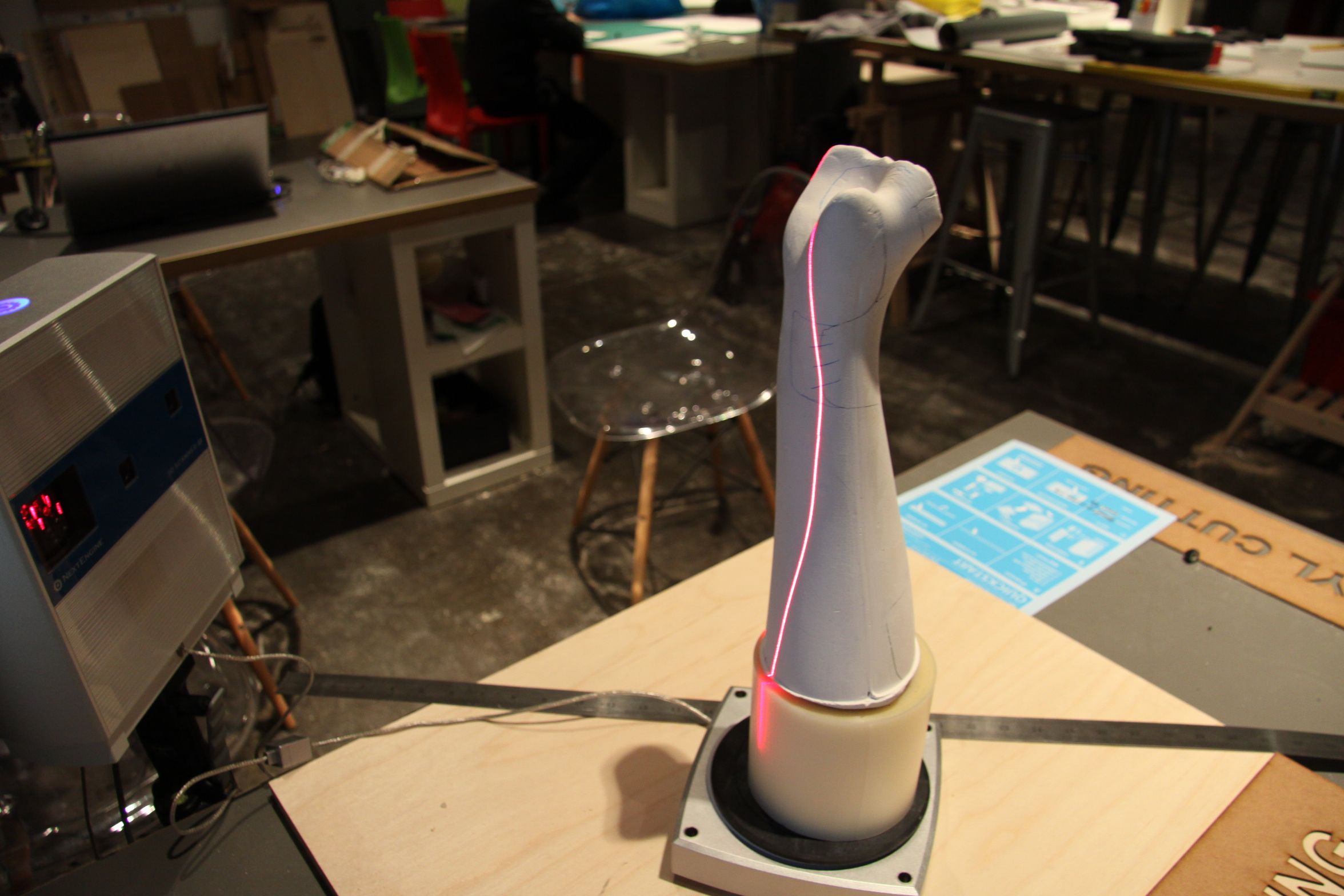 3D Scanning Using the NextEngine 3D Scanner HD 13 Steps (with