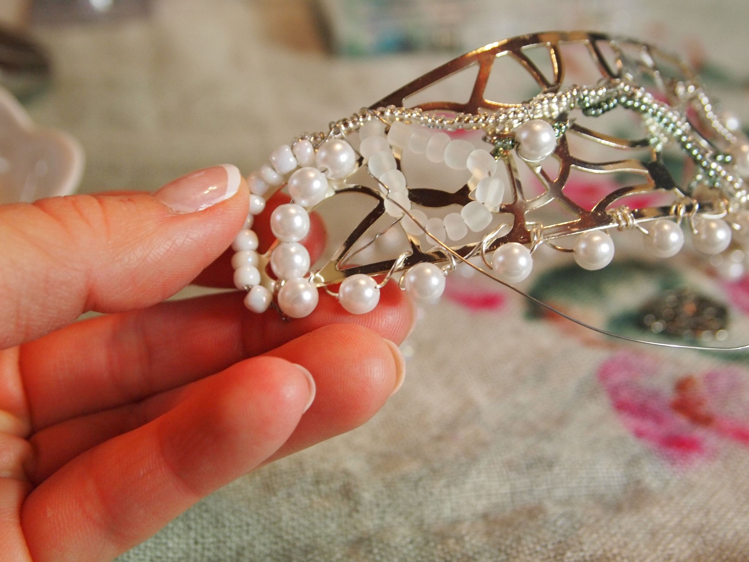 Unique DIY Beautiful HeadPiece & Small Veil 8 Steps (with Pictures