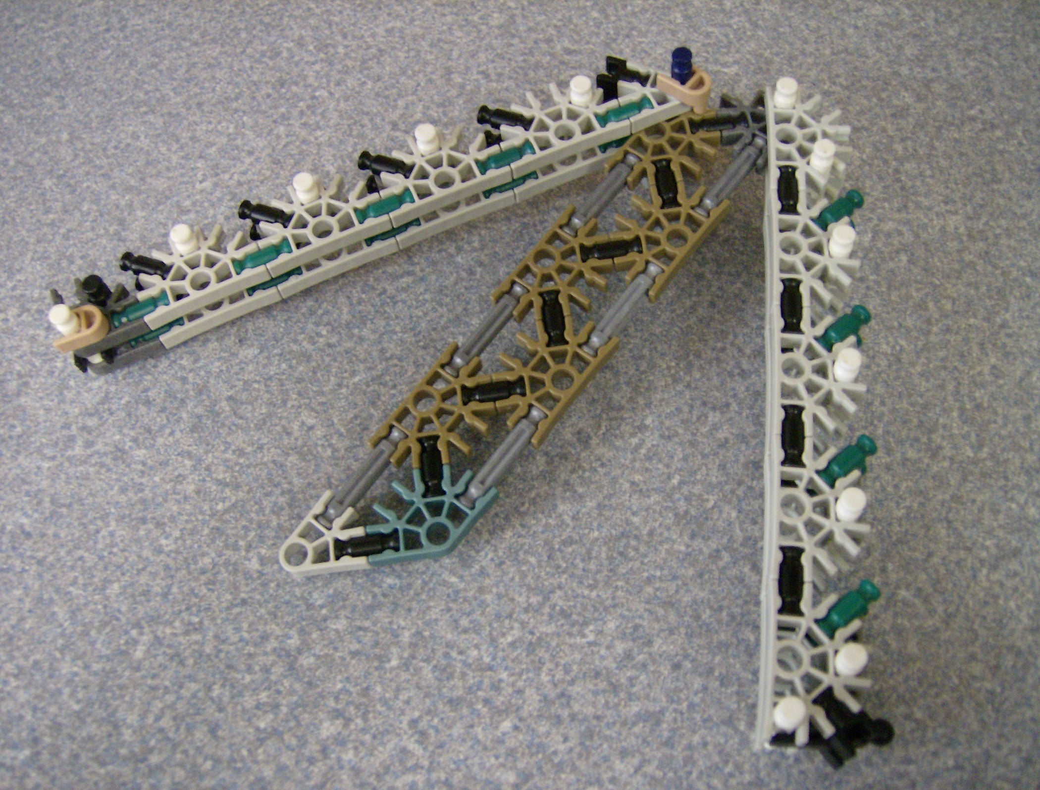 K'nex Balisong/Butterfly Knife 4 Steps Instructables