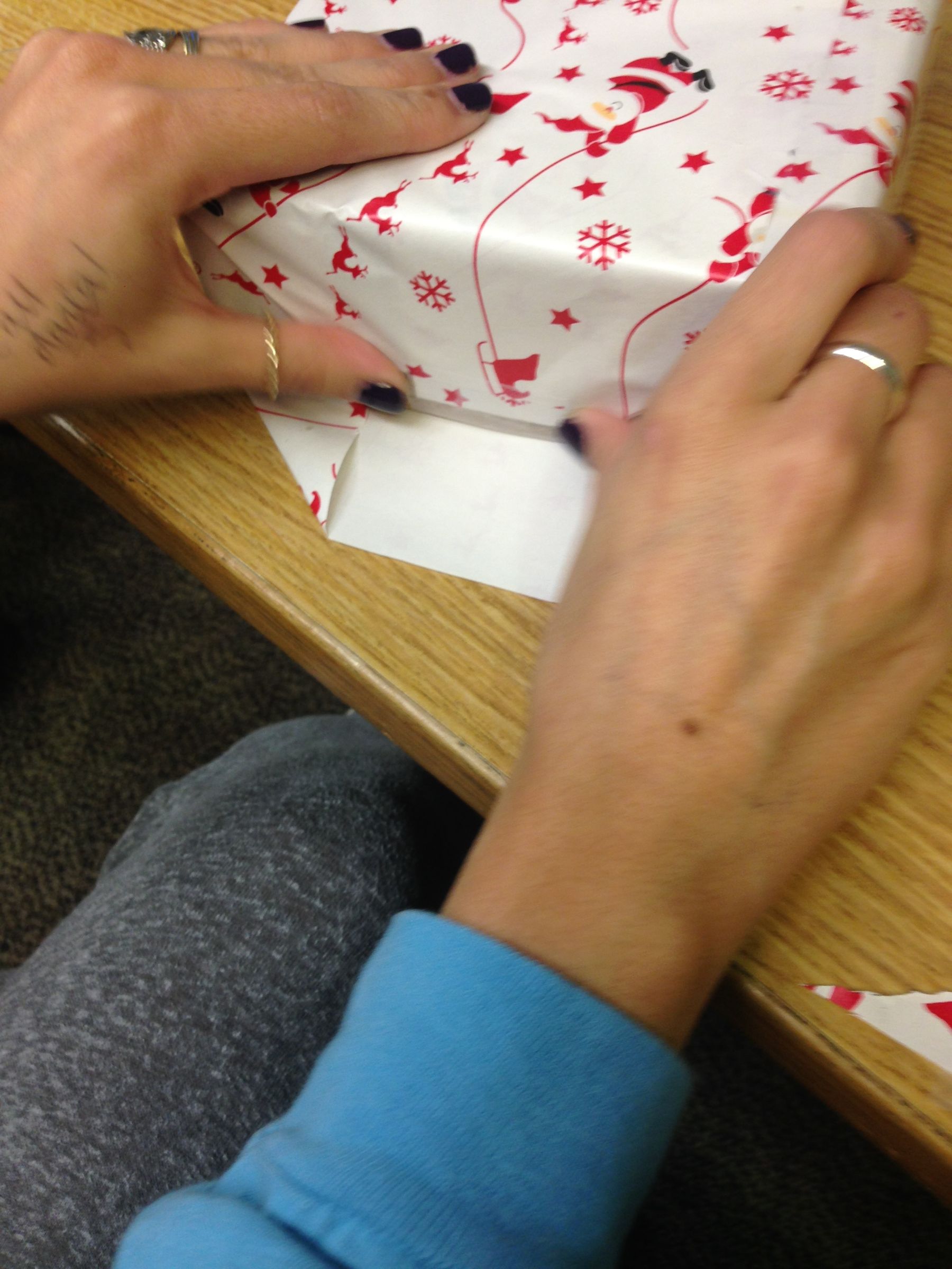 Quick Christmas Gift Wrapping With Tulle Bow 23 Steps (with Pictures