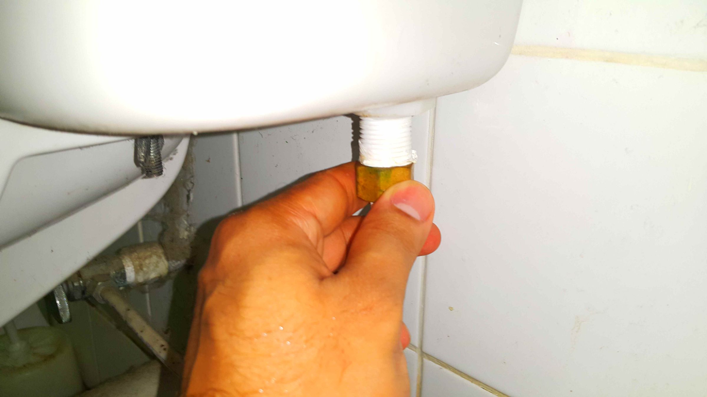 Replacing a Toilet Tank Float Valve. 6 Steps (with Pictures