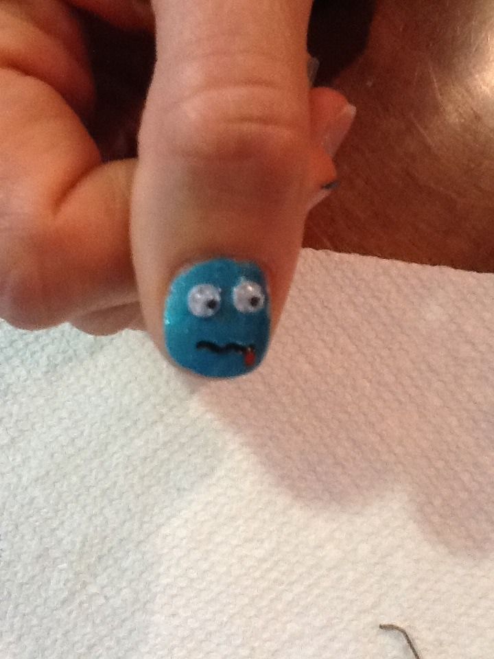 Googly Eye Nail Art 6 Steps Instructables