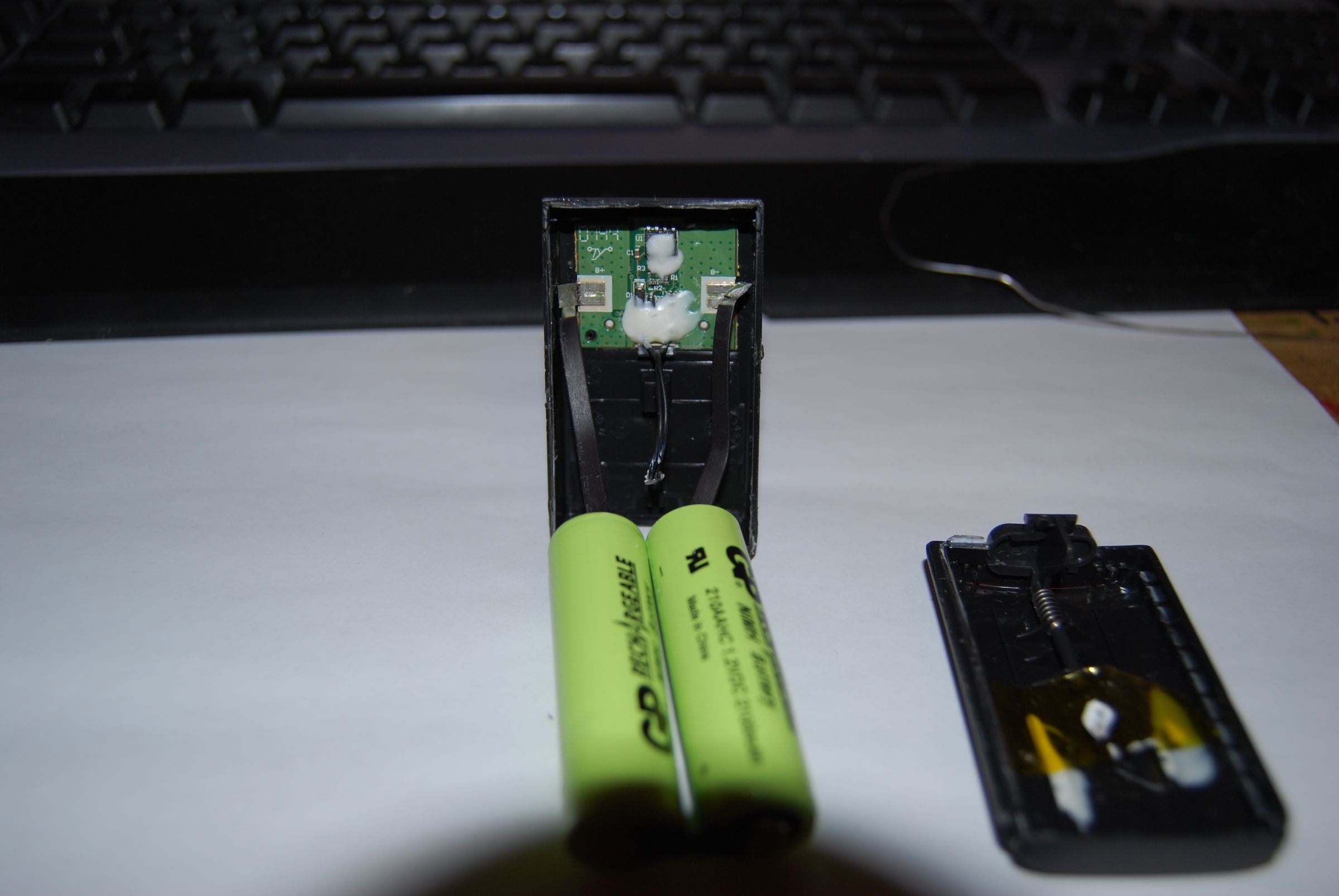 Xbox 360 Rechargeable Battery Pack Tear Down 3 Steps Instructables