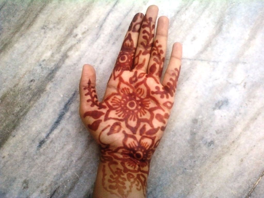 Indian Mehendi Art: Decorating Your Hands With Natural Home Made Henna  Paste : 8 Steps (with Pictures) - Instructables