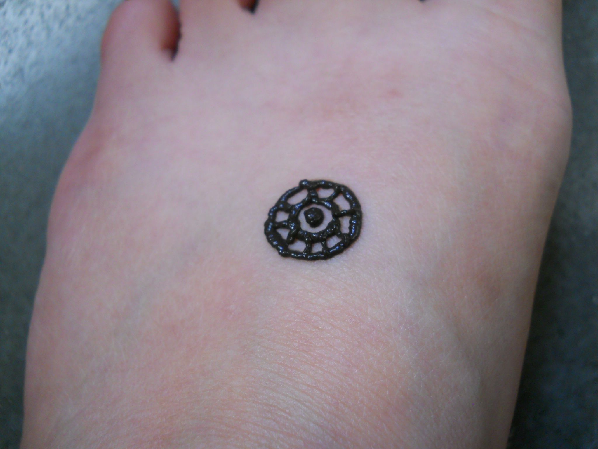 Simple Henna Design for Feet - Instructables
