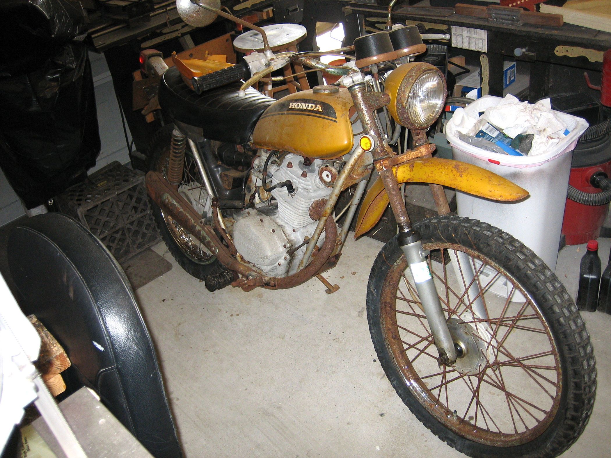 Resurrecting a 38 Year Old Motorcycle : 9 Steps (with Pictures