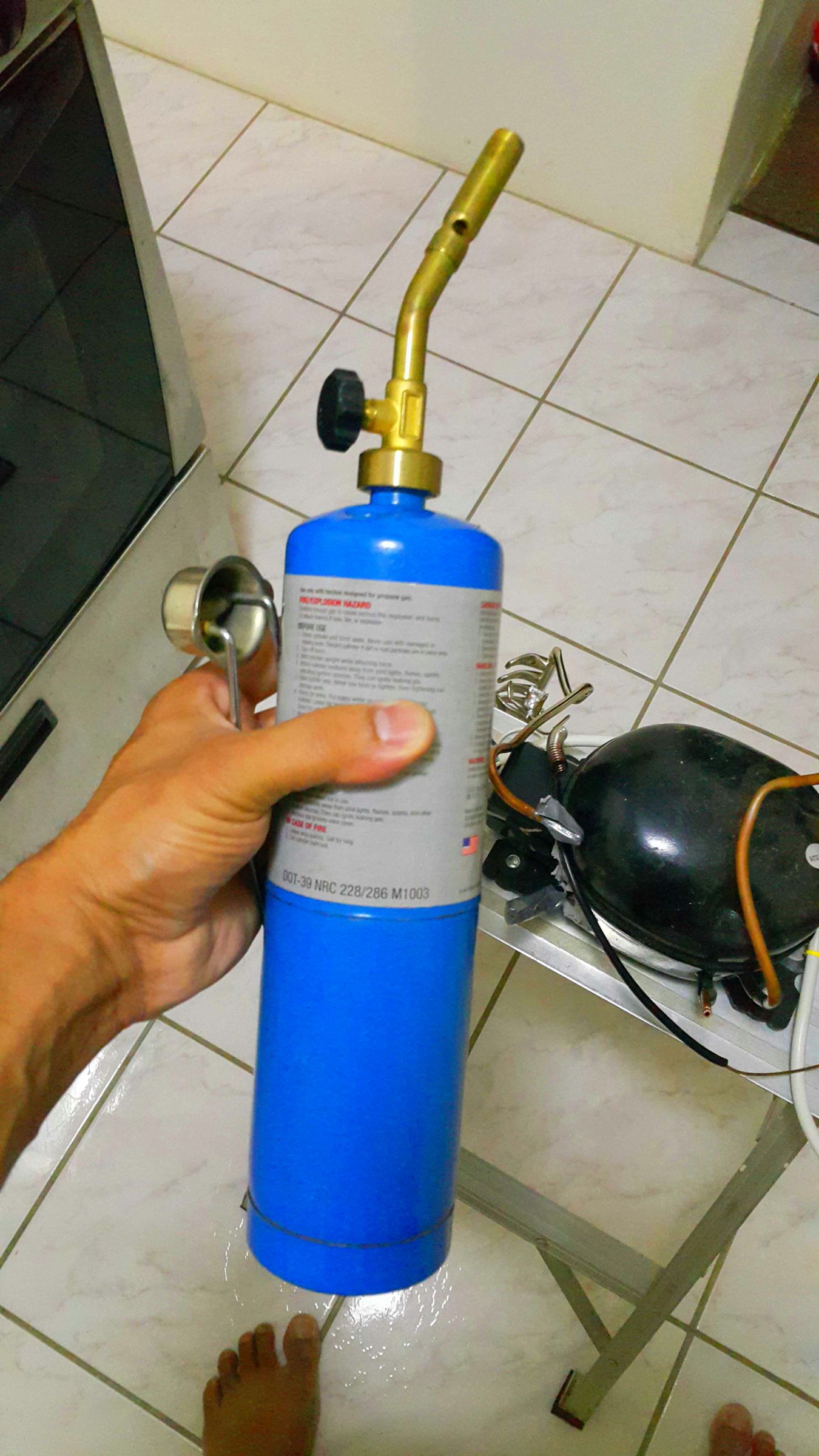Repairing a Broken Refrigerant Line. 7 Steps (with Pictures