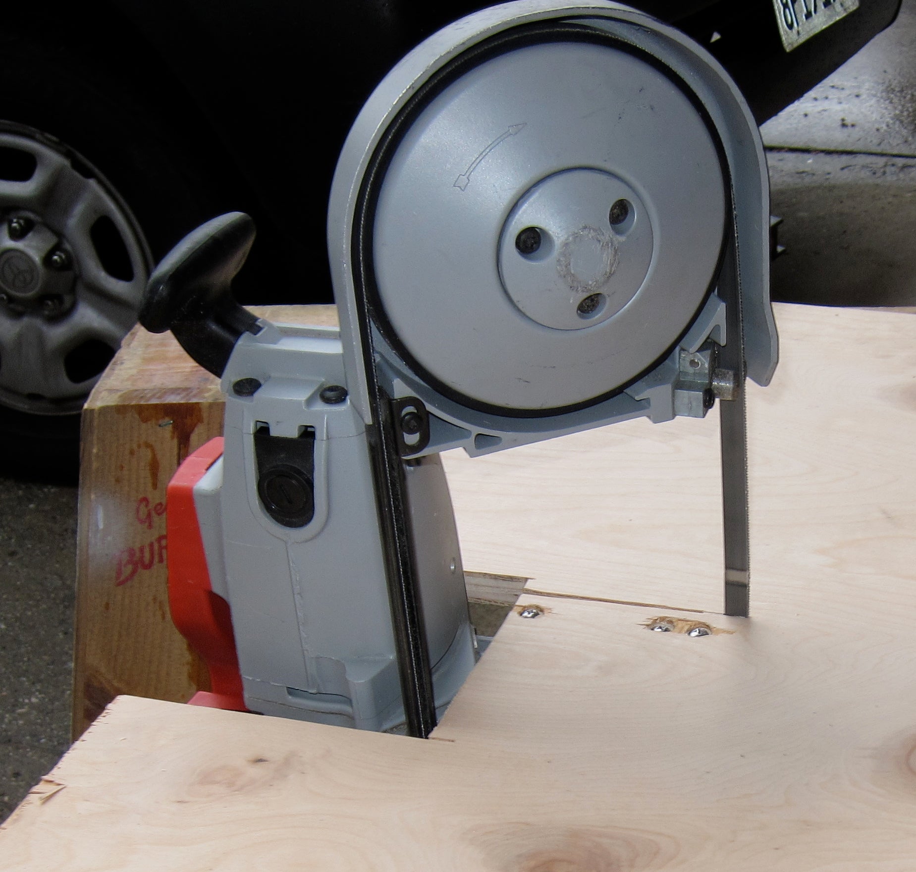 Make a Portaband Into an Vertical Band Saw 8 Steps (with Pictures