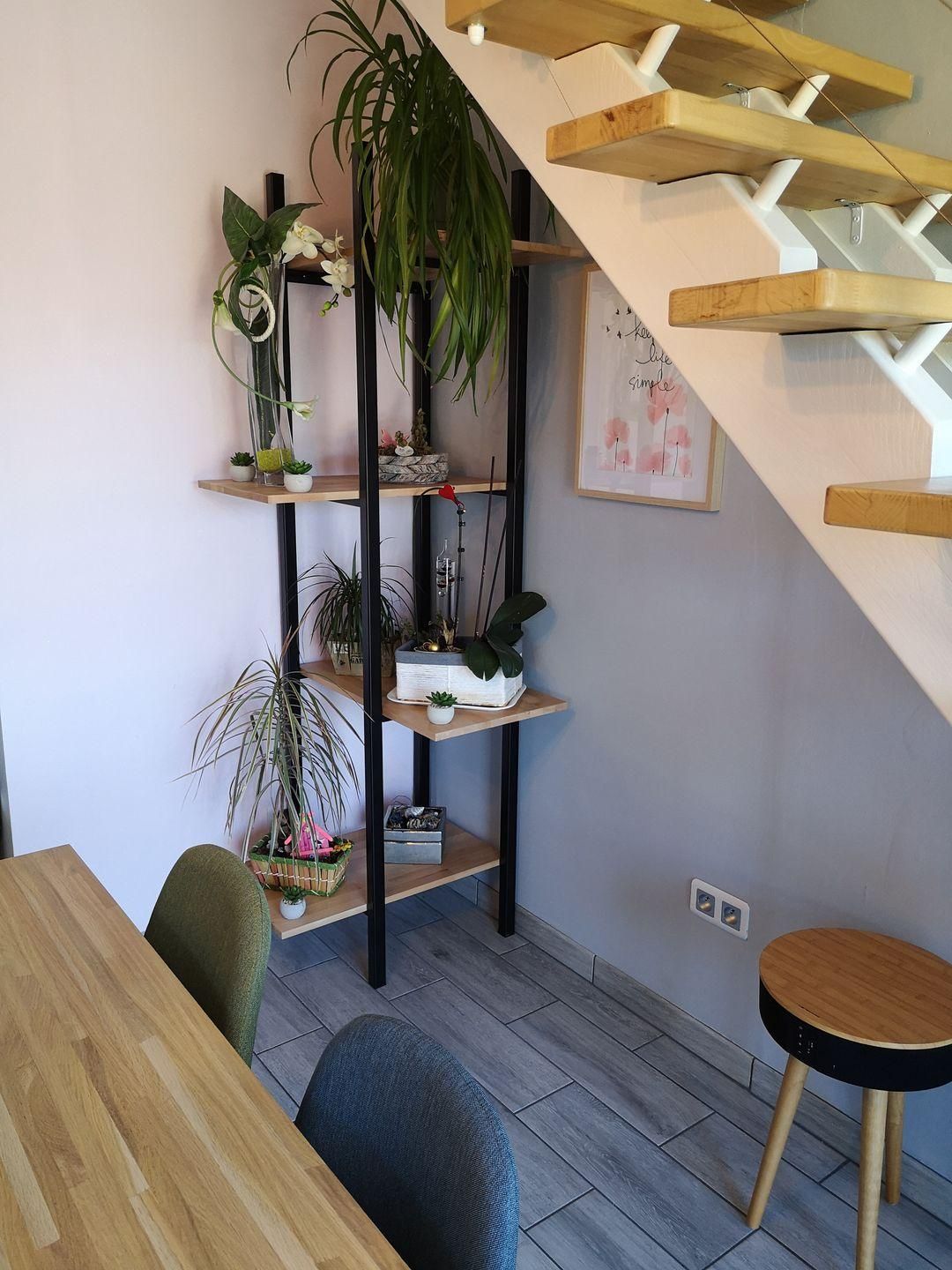 Corner Shelf for Plants in Wood and Metal 10 Steps (with Pictures
