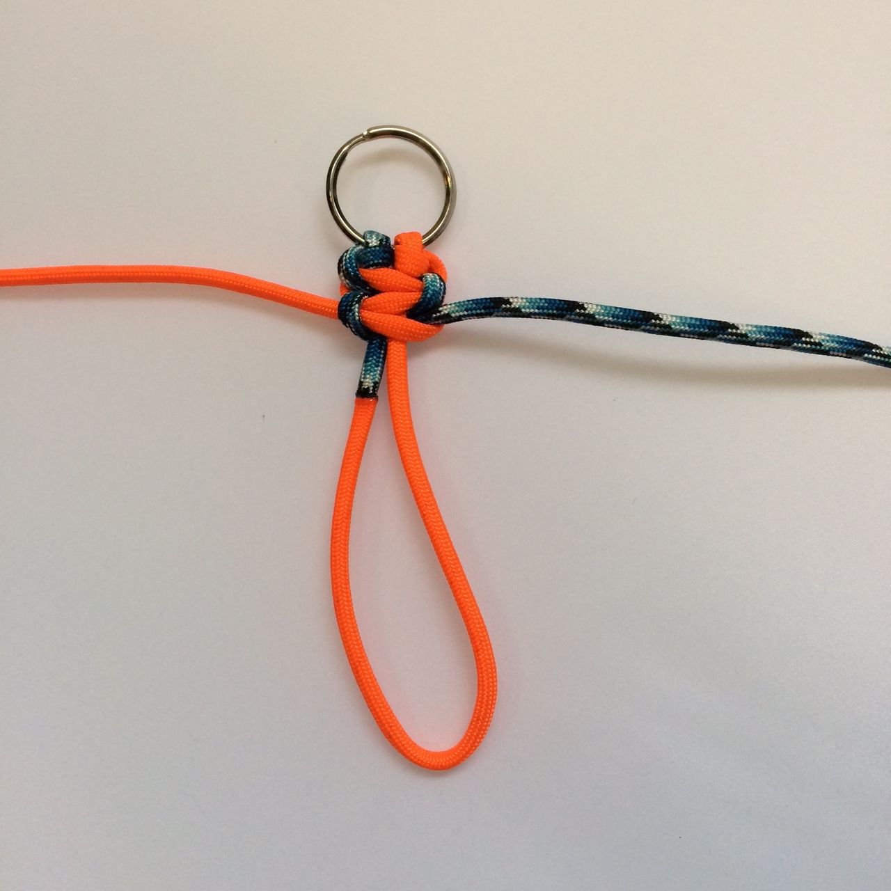 Paracord Keychain 4 Steps Instructables