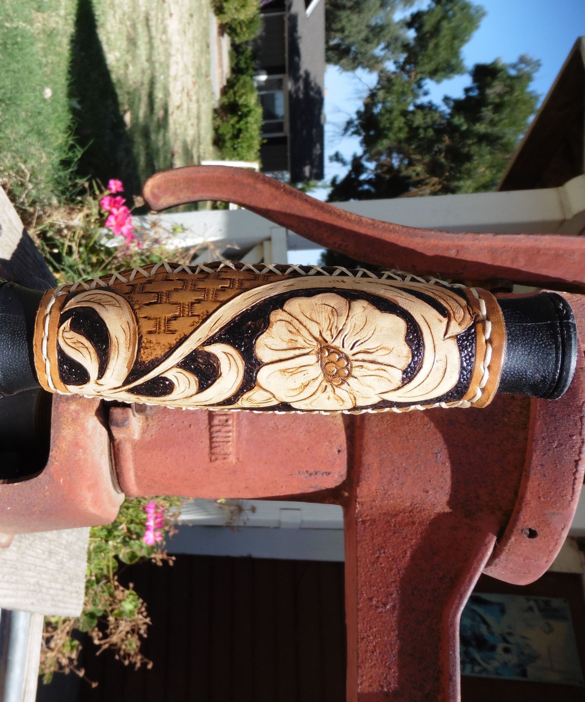 Decorative Tooled Leather Maul Handle Wrap 5 Steps (with Pictures