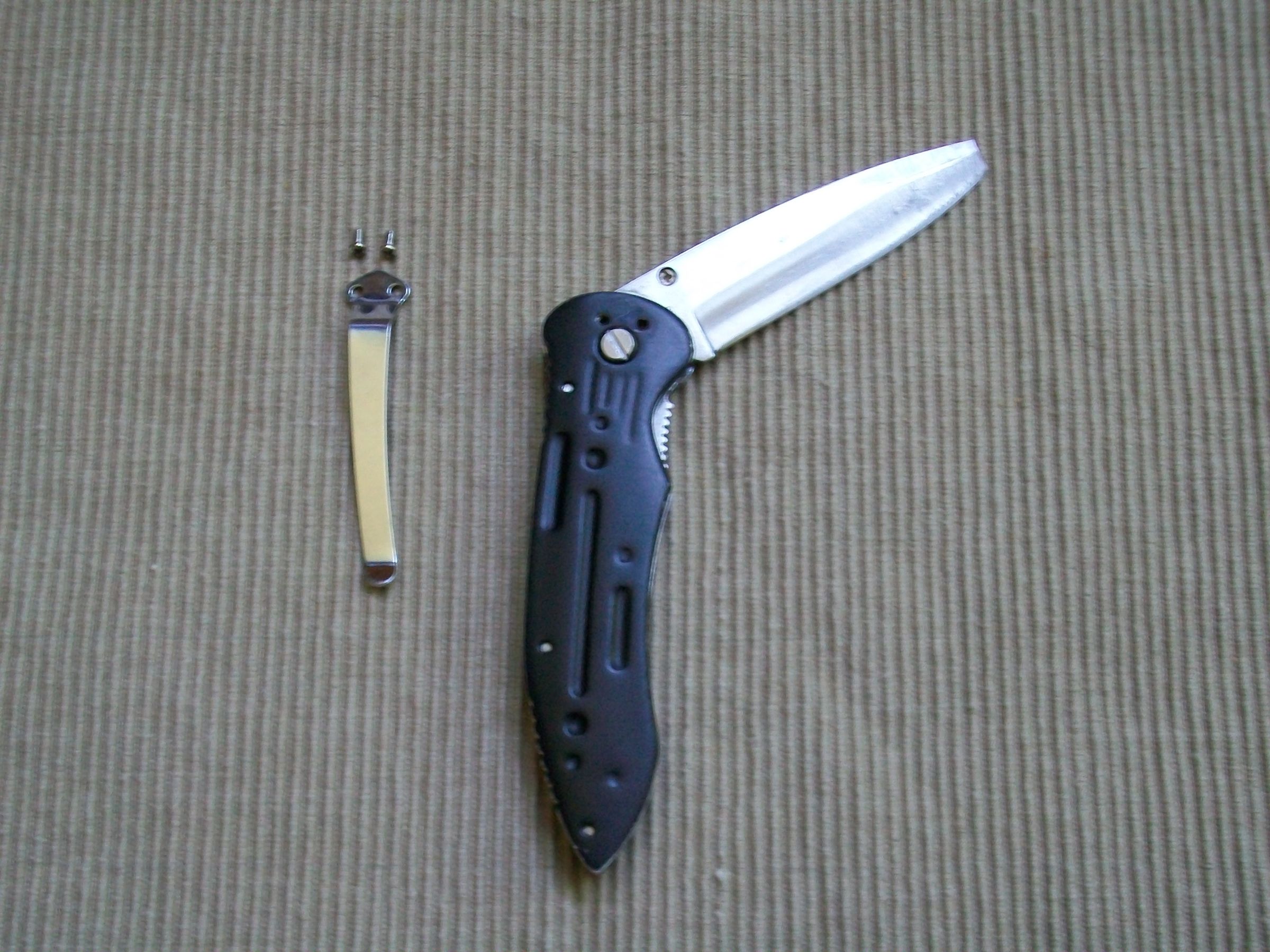 Make a Realistic Prop/Fake Knife 6 Steps Instructables