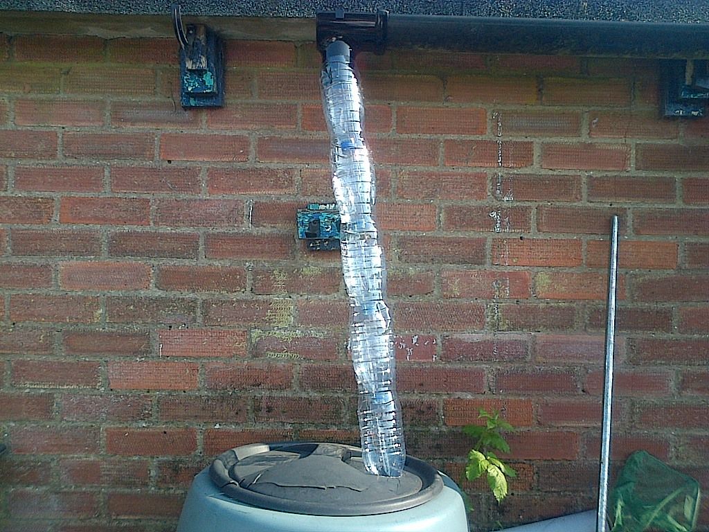 Plastic Bottle Rainwater Down Pipe With Filter 4 Steps (with Pictures