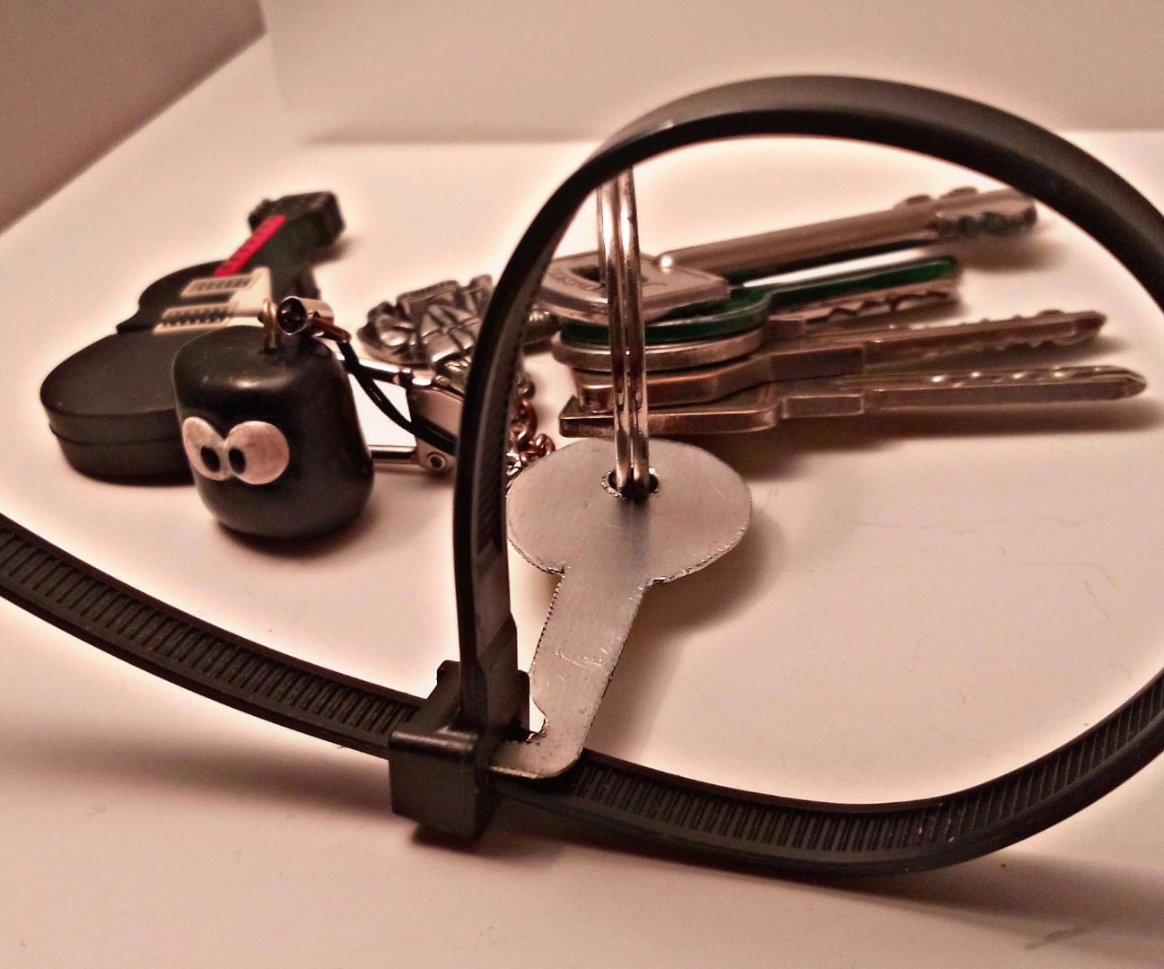 Zip Tie Easy Unlock Key (Ideal for Kid Locks) Instructables