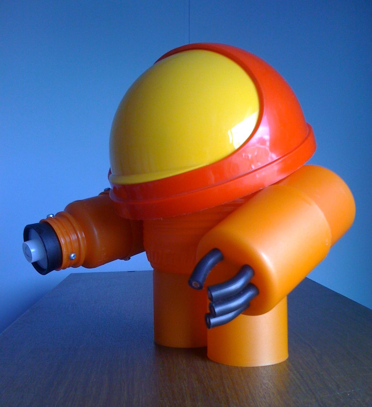 Make a Baby Samus Aran Using Plastic Trash (special Guests: the Caicedo-Langer Family!)