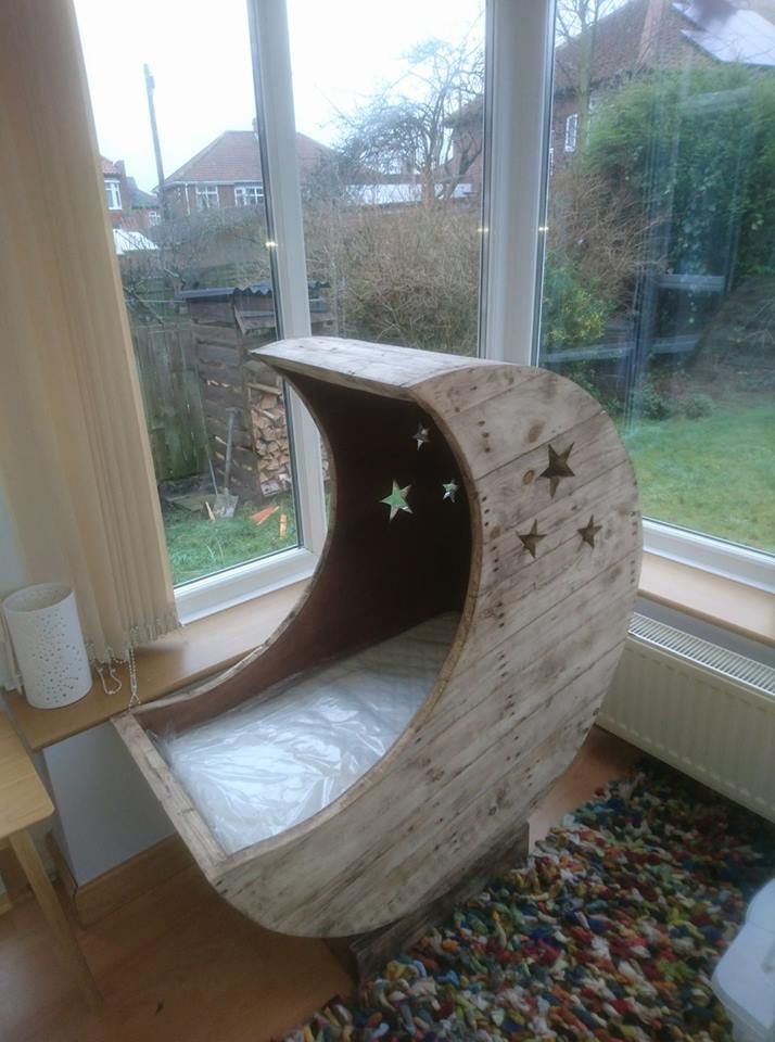 moon shaped cradle