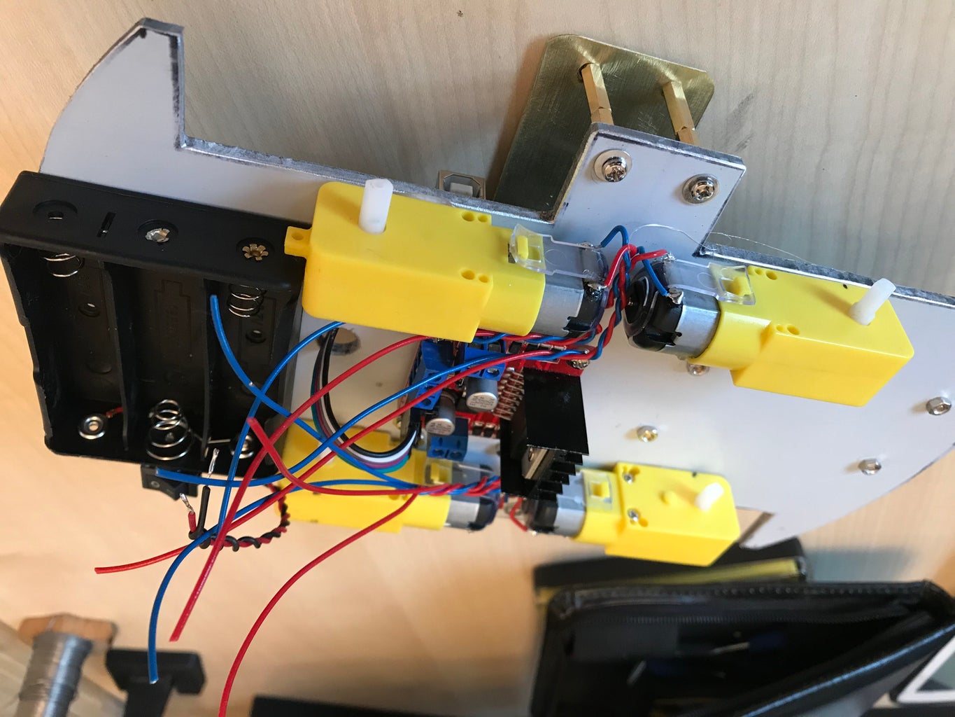 Bluetooth Robot : 4 Steps Circuit Diagram