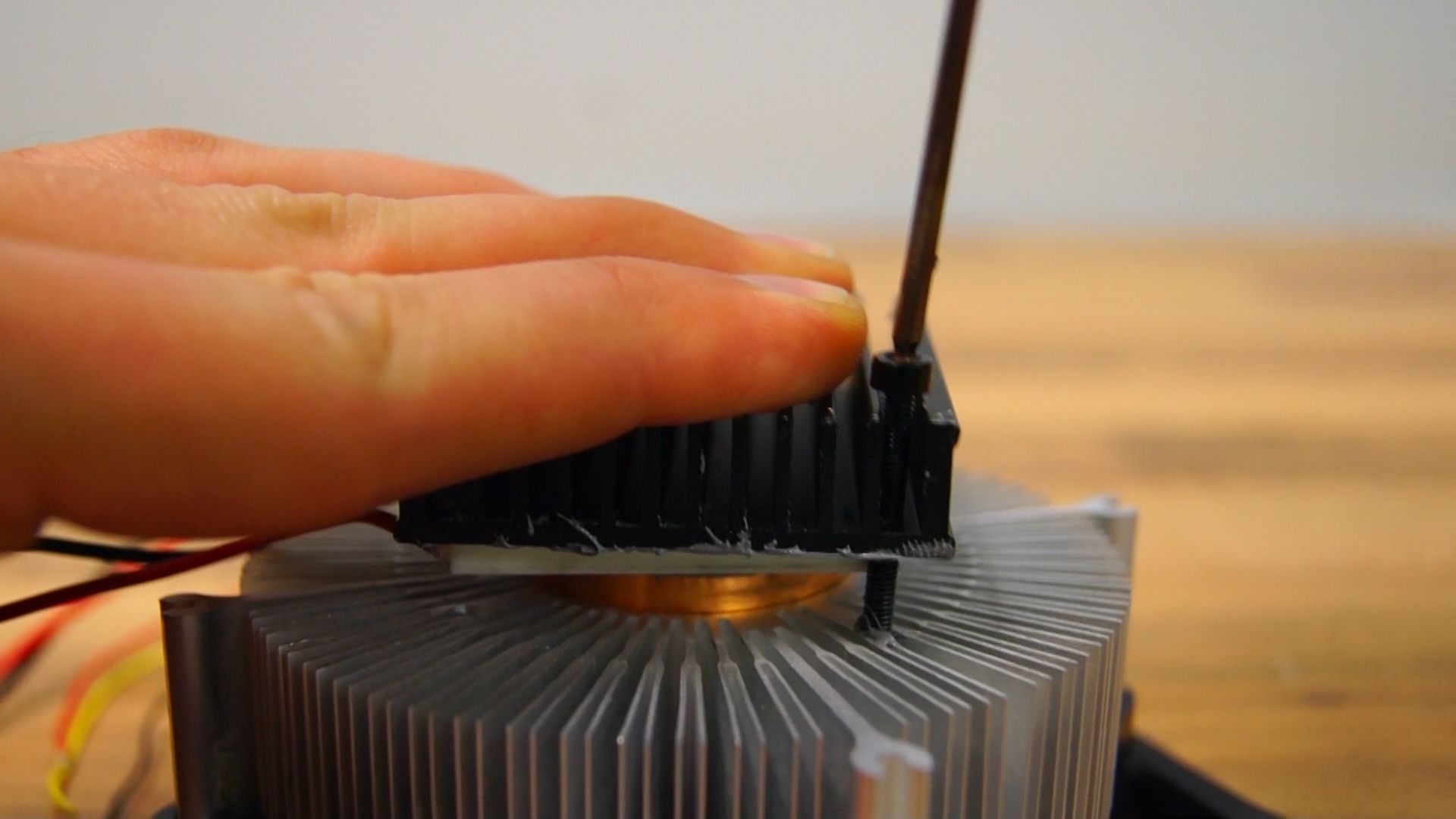 How to Make a Dehumidifier (Thermoelectric Cooling) 5 Steps (with