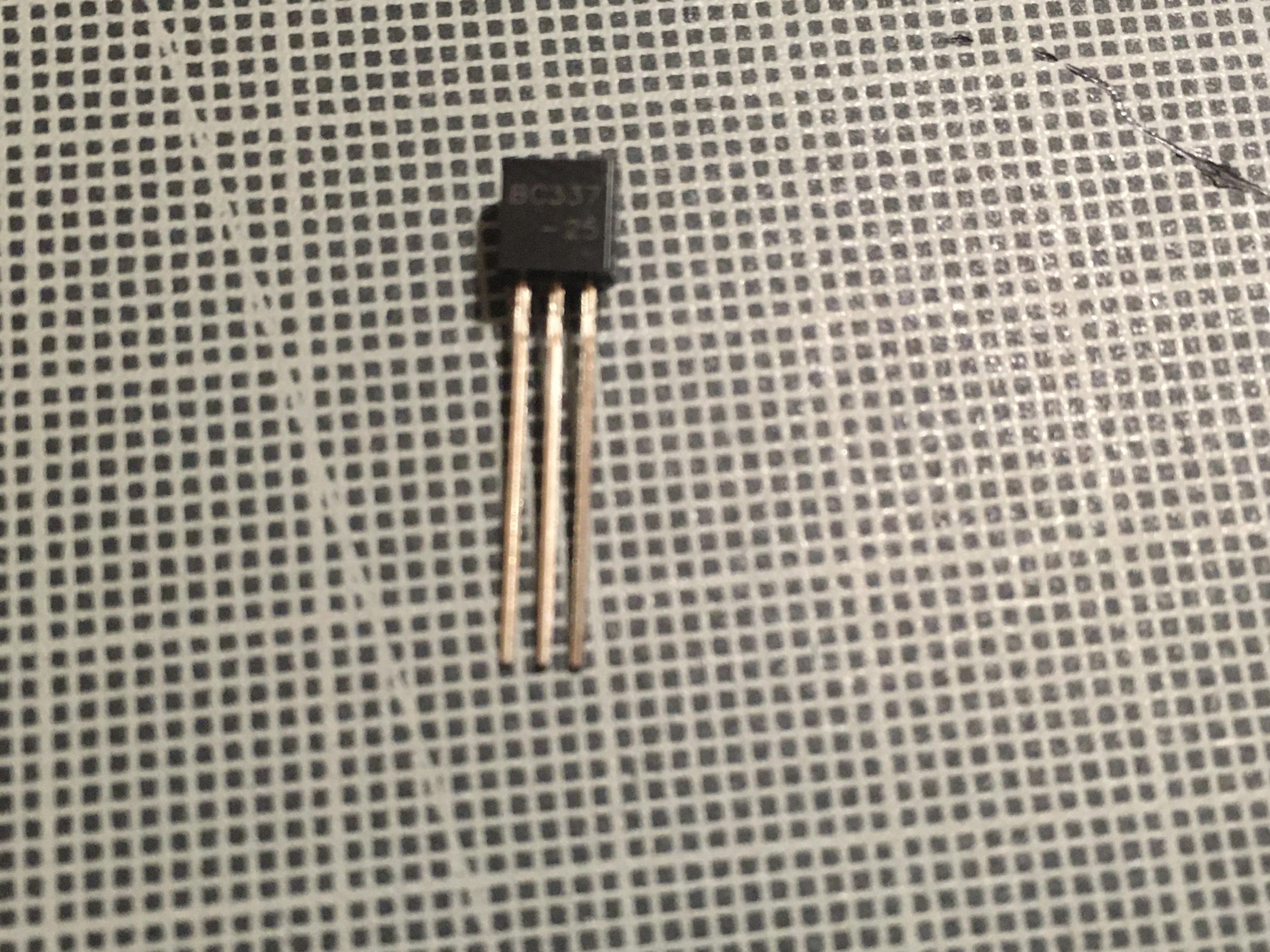 Relaxing/emergency Lamp With One AA Battery Joules Thief 9 Steps