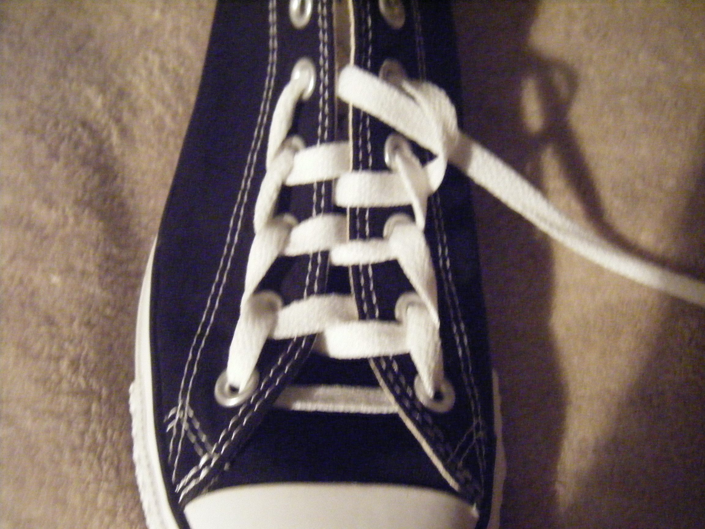 How to Ladder Lace Your Shoes 7 Steps Instructables