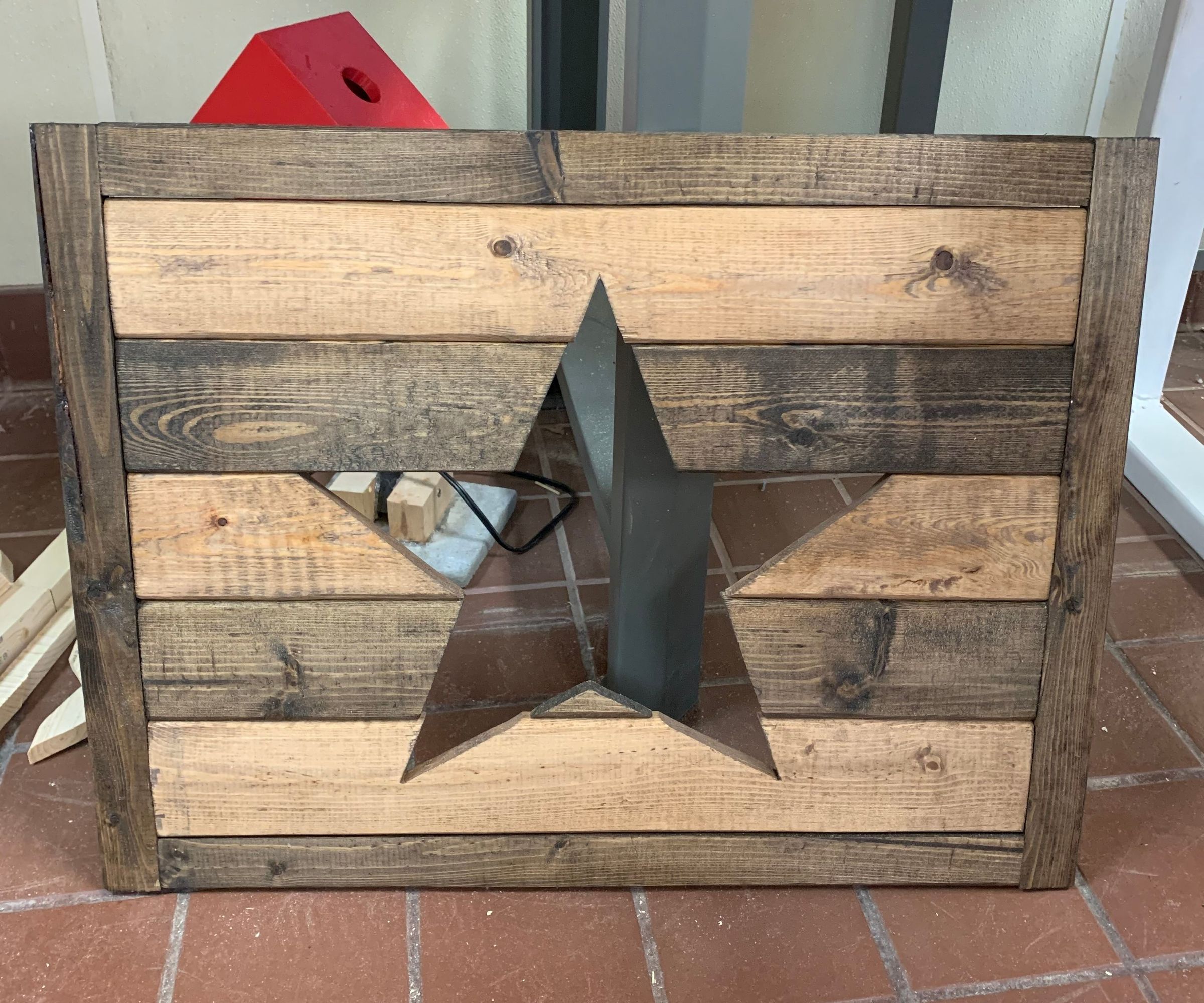 2x4 star decor DIY Project DIY Project Image