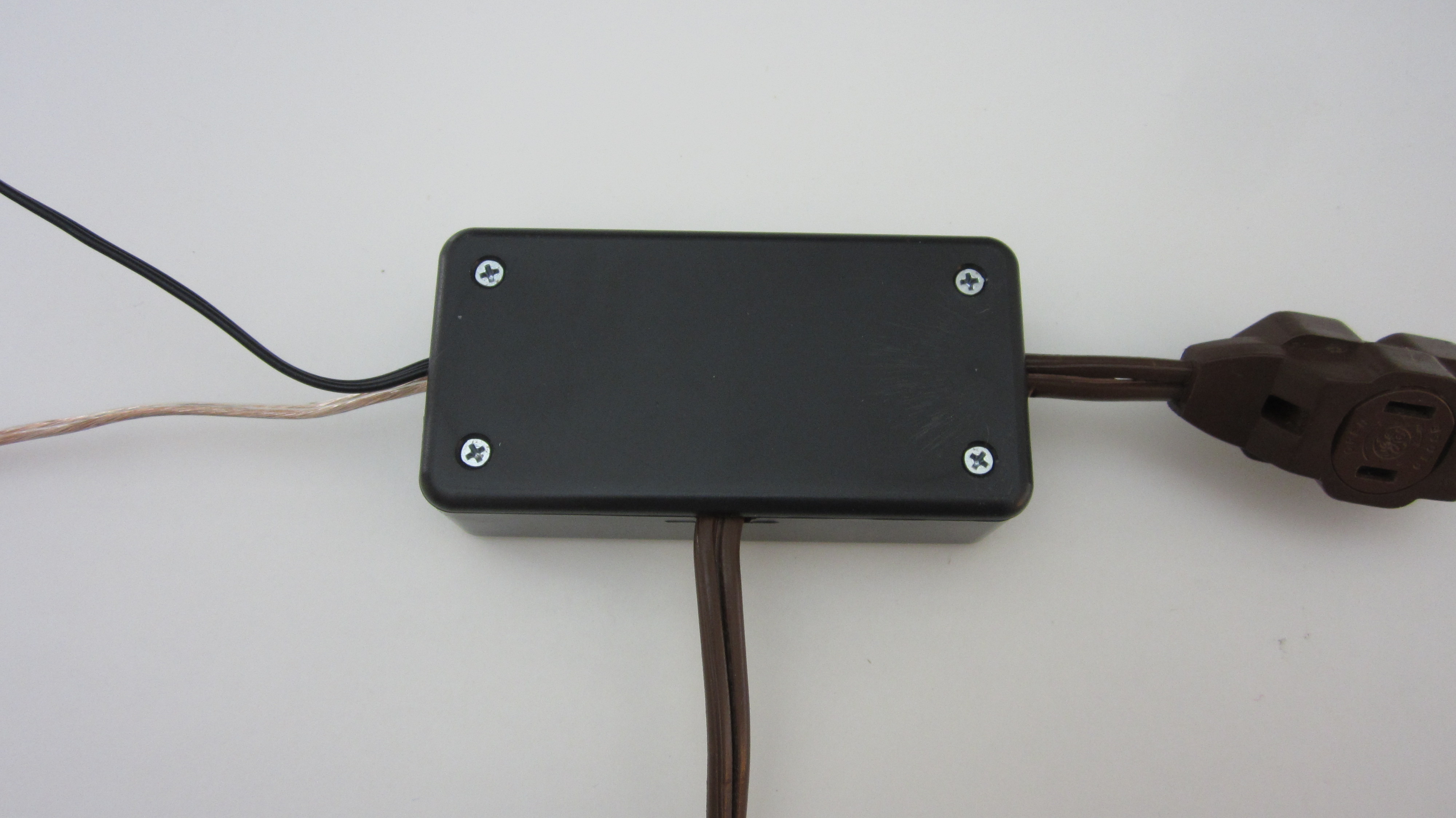 Use a DIY Pressure Plate Switch to Automate Your Haunted House 9