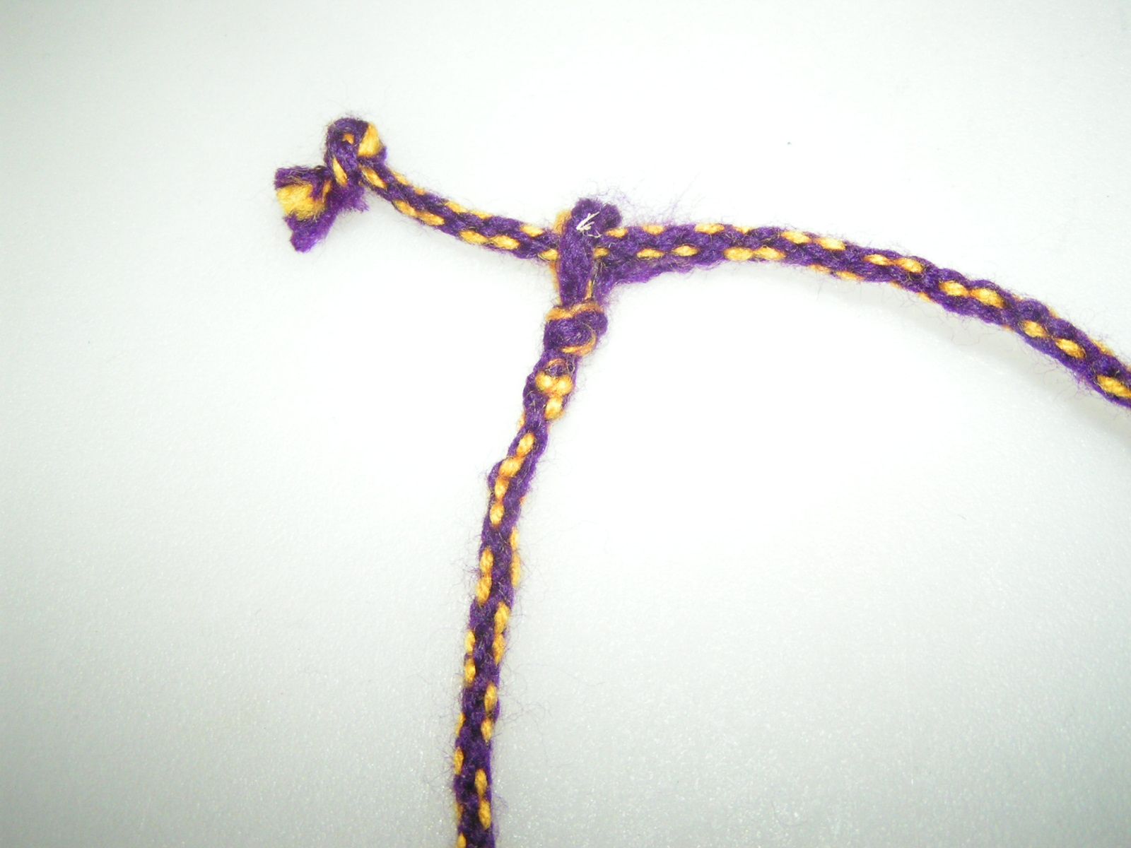 How to Weave Medieval Cords for Trimming, Bracelets or Necklaces. 4