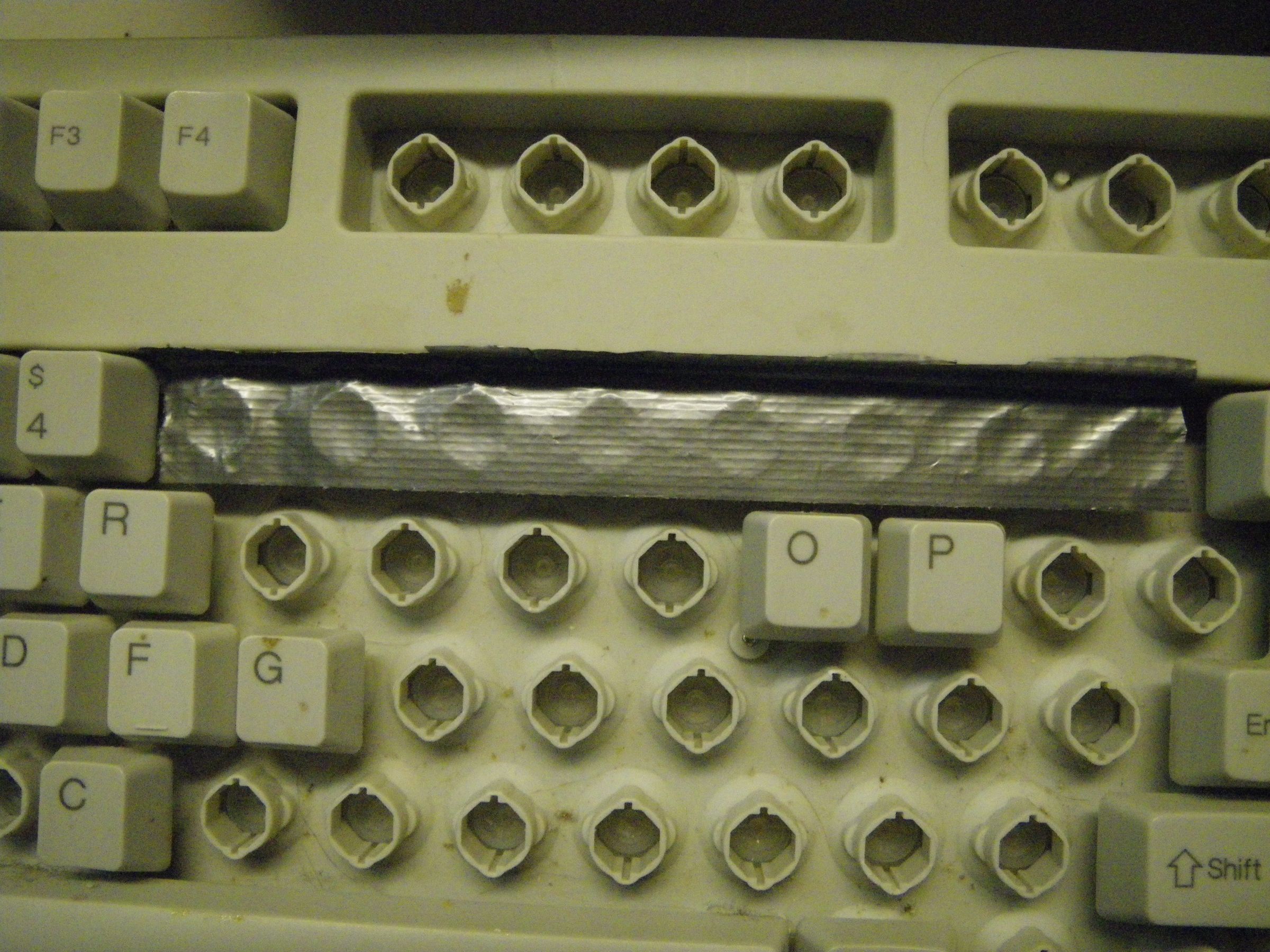 Old Keyboard Transormed Into Custom Gaming Keyboard 5 Steps