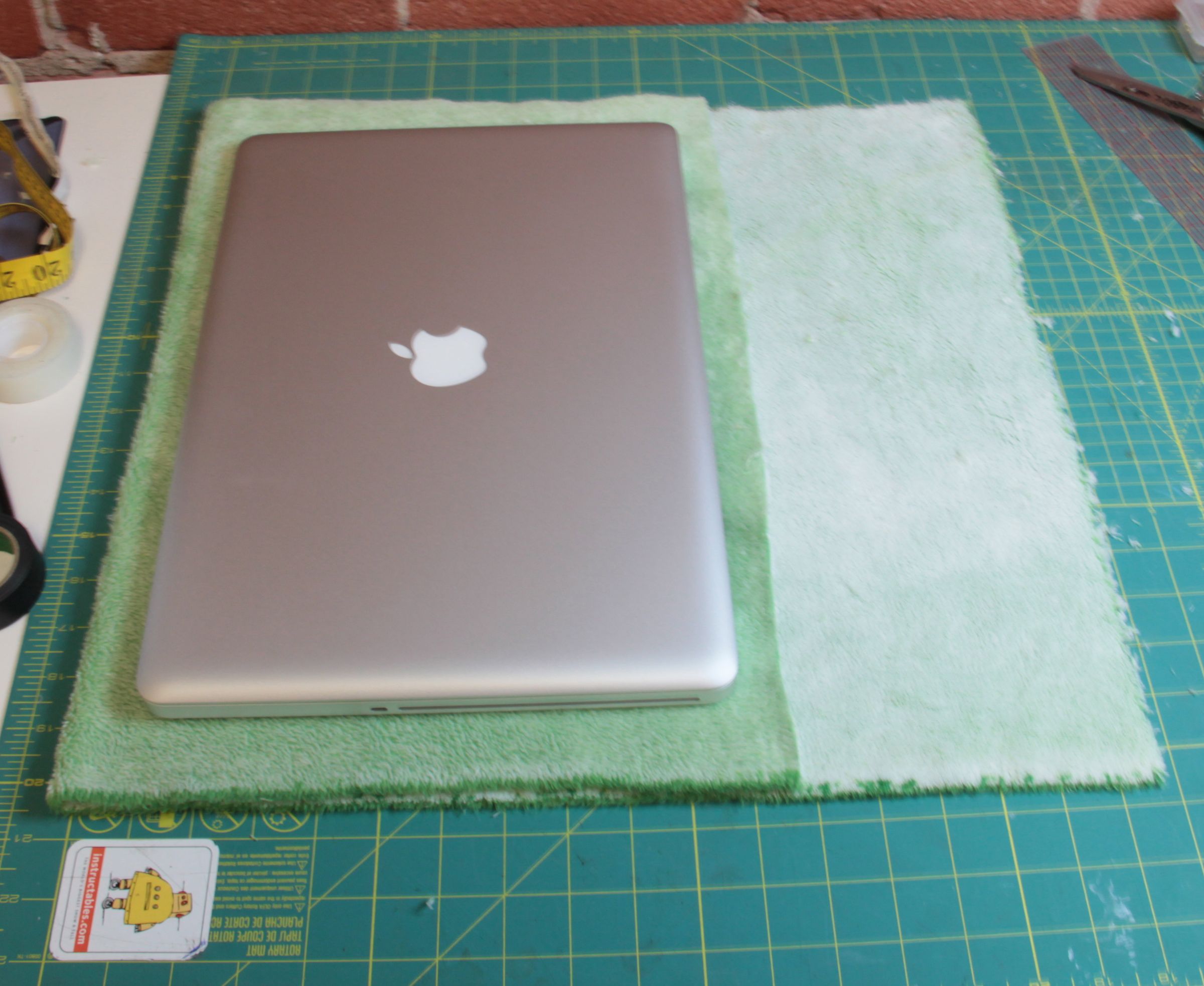 Easy to Make Laptop Sleeve 6 Steps (with Pictures) Instructables