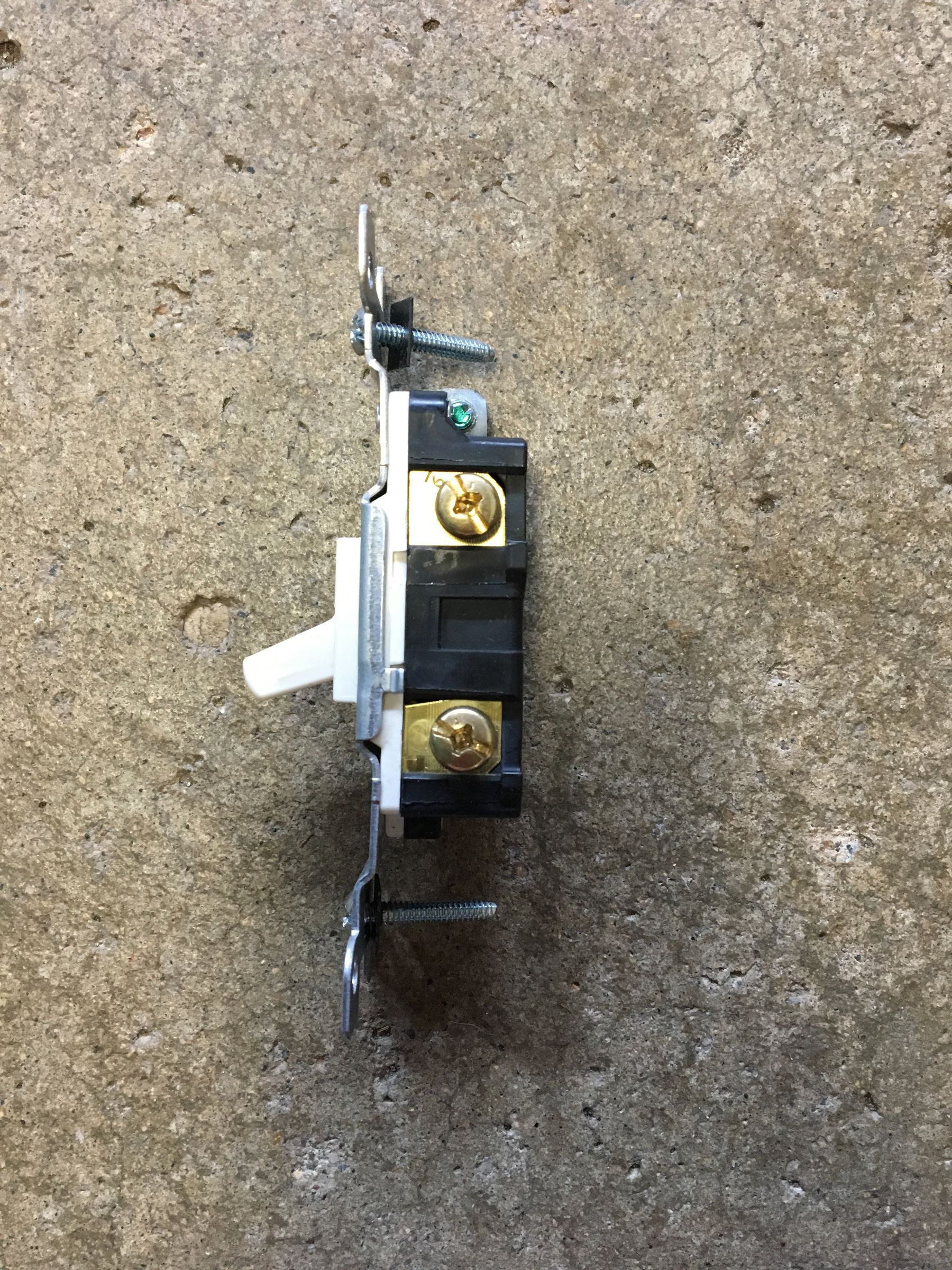 How to Replace a SinglePole Light Switch (Residential Applications