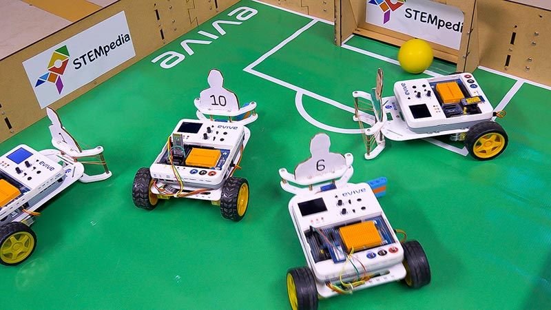 DIY Soccer Playing Mobile Robot : 18 