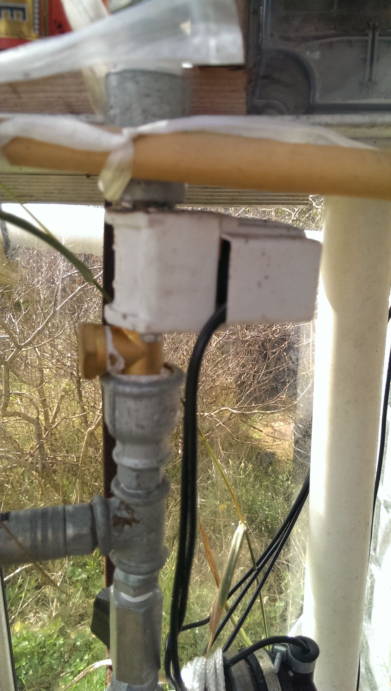 Automatic Solar Powered Greenhouse Watering System 4 Steps (with