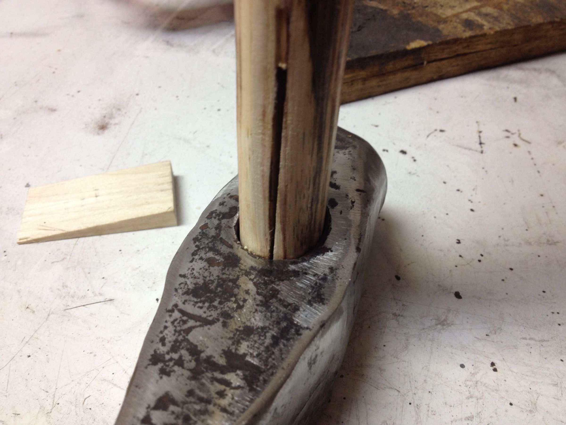 How to Rehandle an Axe... 6 Steps (with Pictures) Instructables