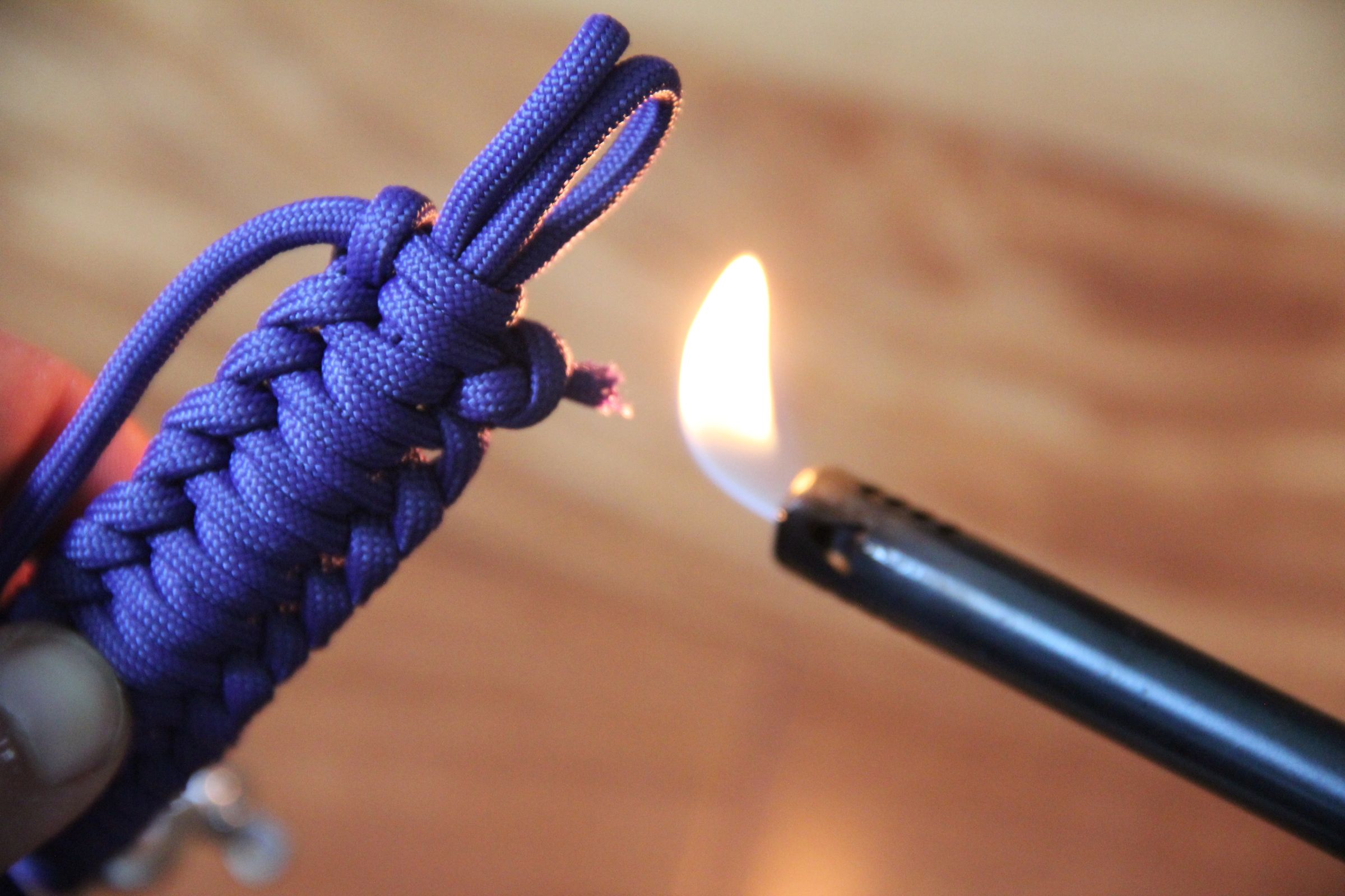 Quick Release Paracord Bracelet 9 Steps Instructables