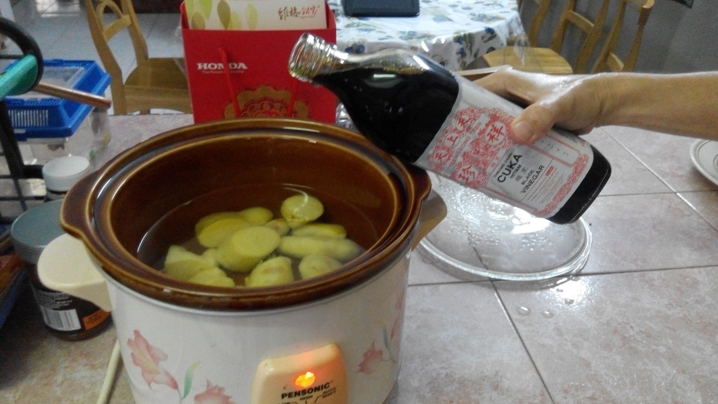 Pork Trotters in Vinegar and Ginger Stew 6 Steps (with Pictures