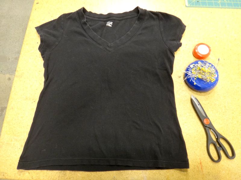 DIY T-shirt Design: Spider Web - No Sew 