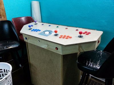 Agregue bloqueo de barril para interruptor de encendido y botones de monedas