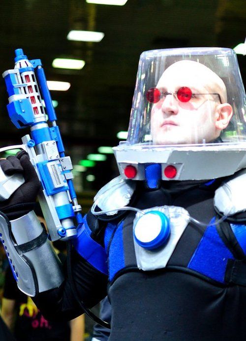 How To Make A Batman S Mr Freeze Costume 8 Steps Instructables