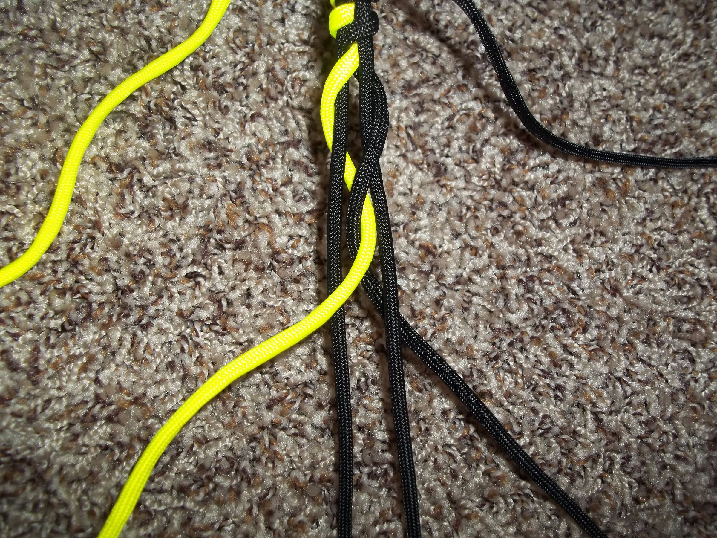 The (New) Sawtooth Paracord Bracelet Weave 5 Steps (with Pictures) Instructables