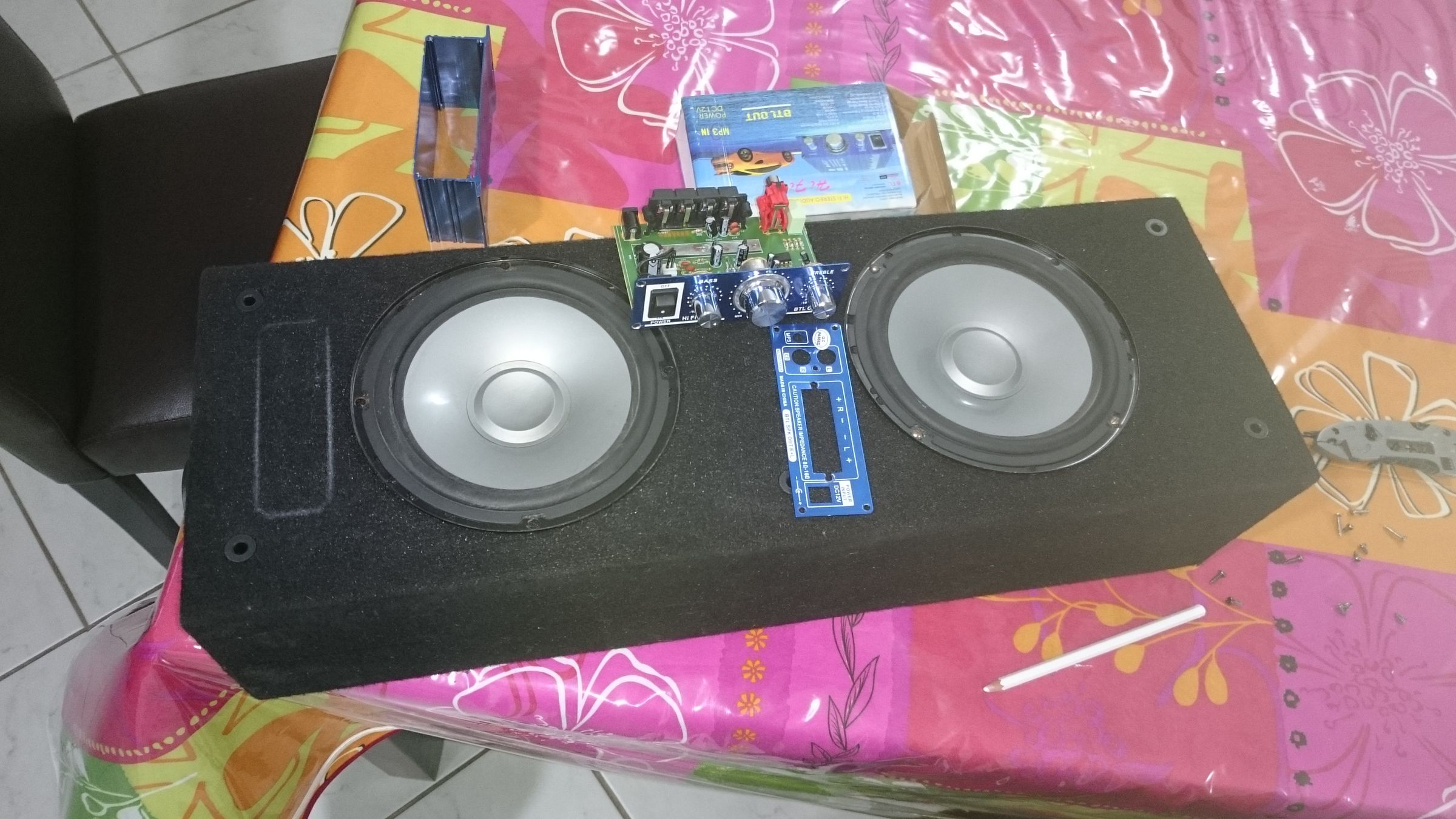 Boombox Reuse Old Car Speakers Instructables