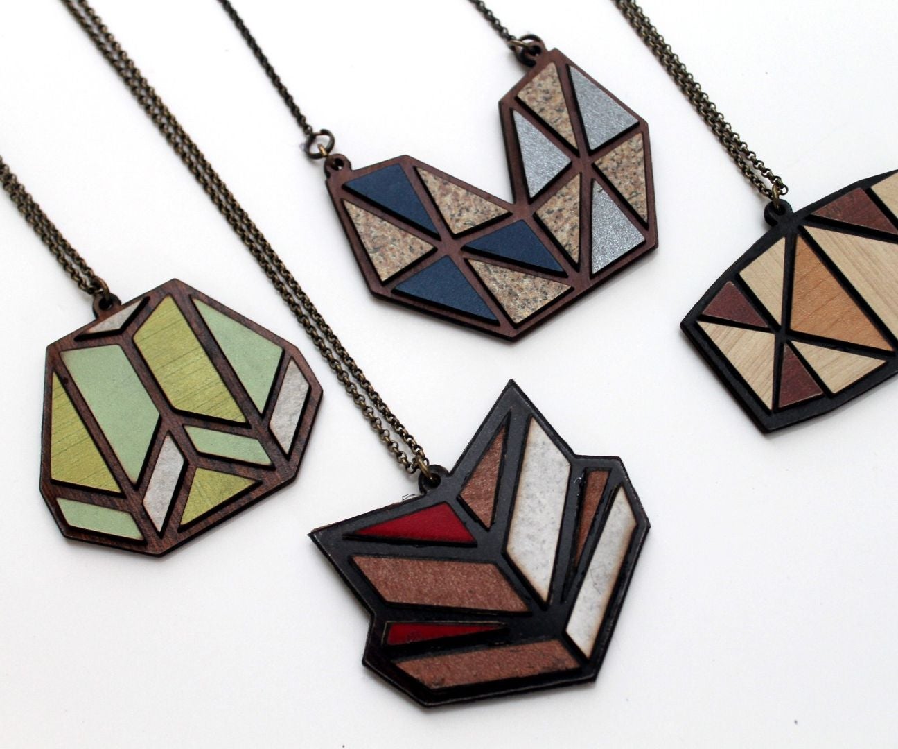 Laser Cut Necklaces From Recycled Laminate Samples : 11 Steps (with