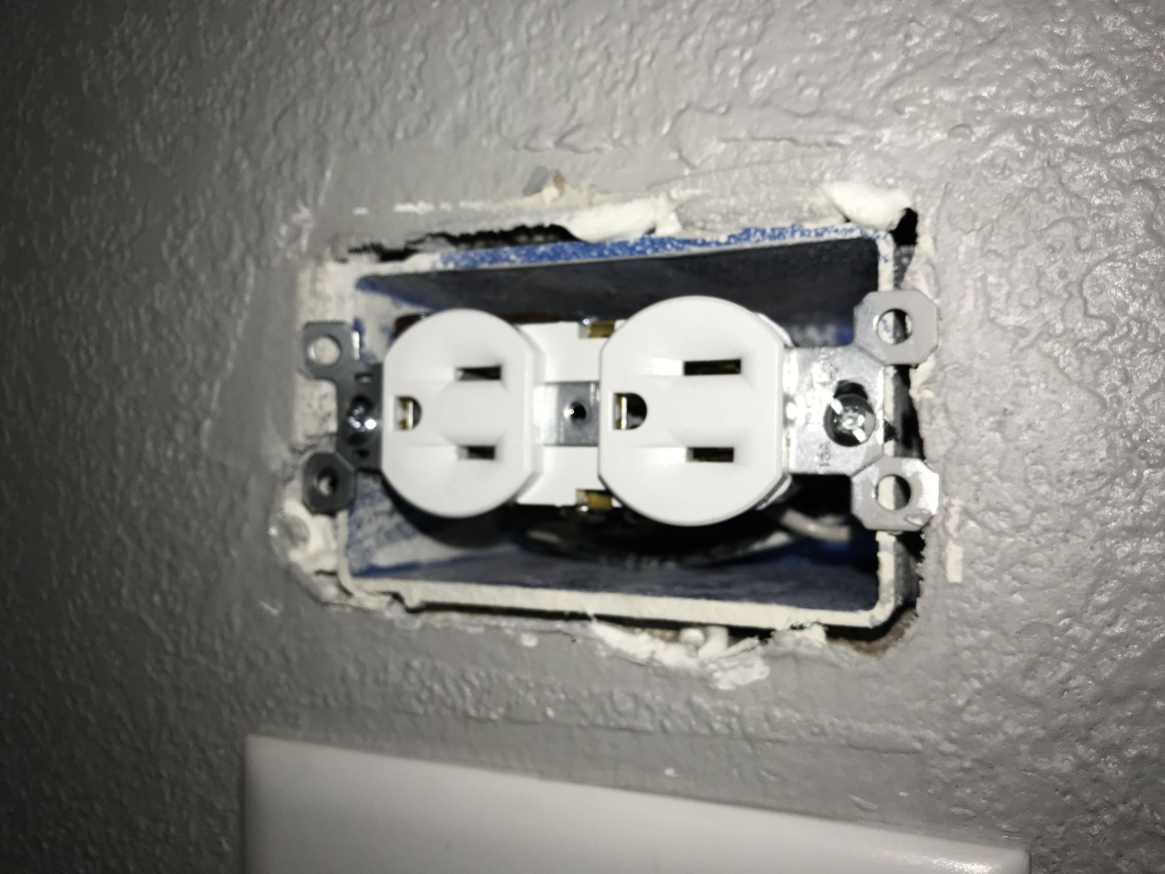 Hooking Up an Electrical Outlet 6 Steps Instructables
