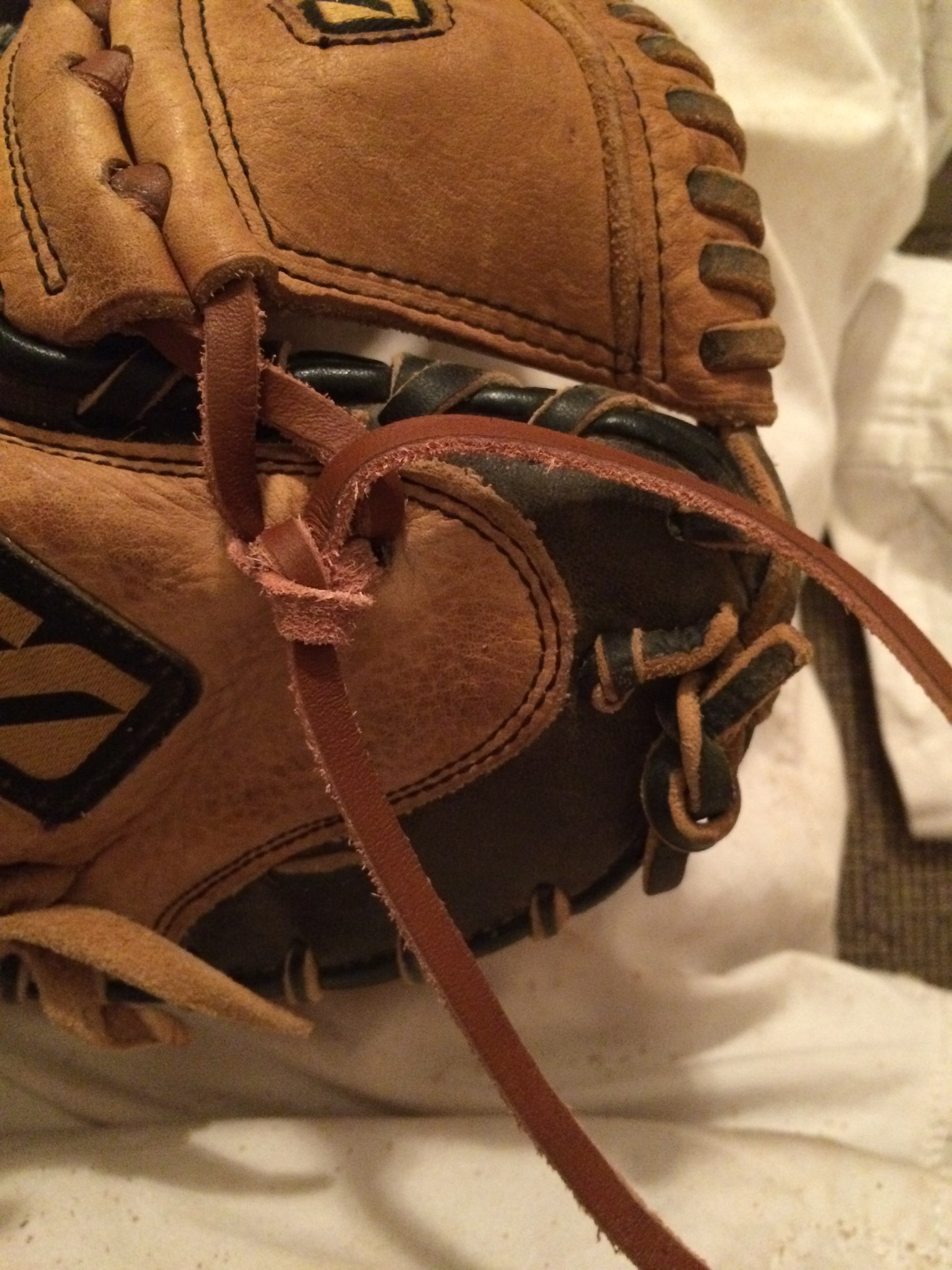 Relace a Baseball Glove 8 Steps Instructables