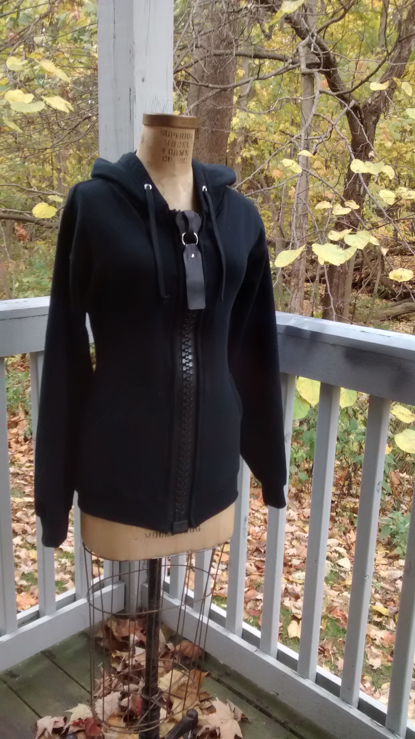 Easy Giant Zipper Hoodie 5 Steps (with Pictures) Instructables