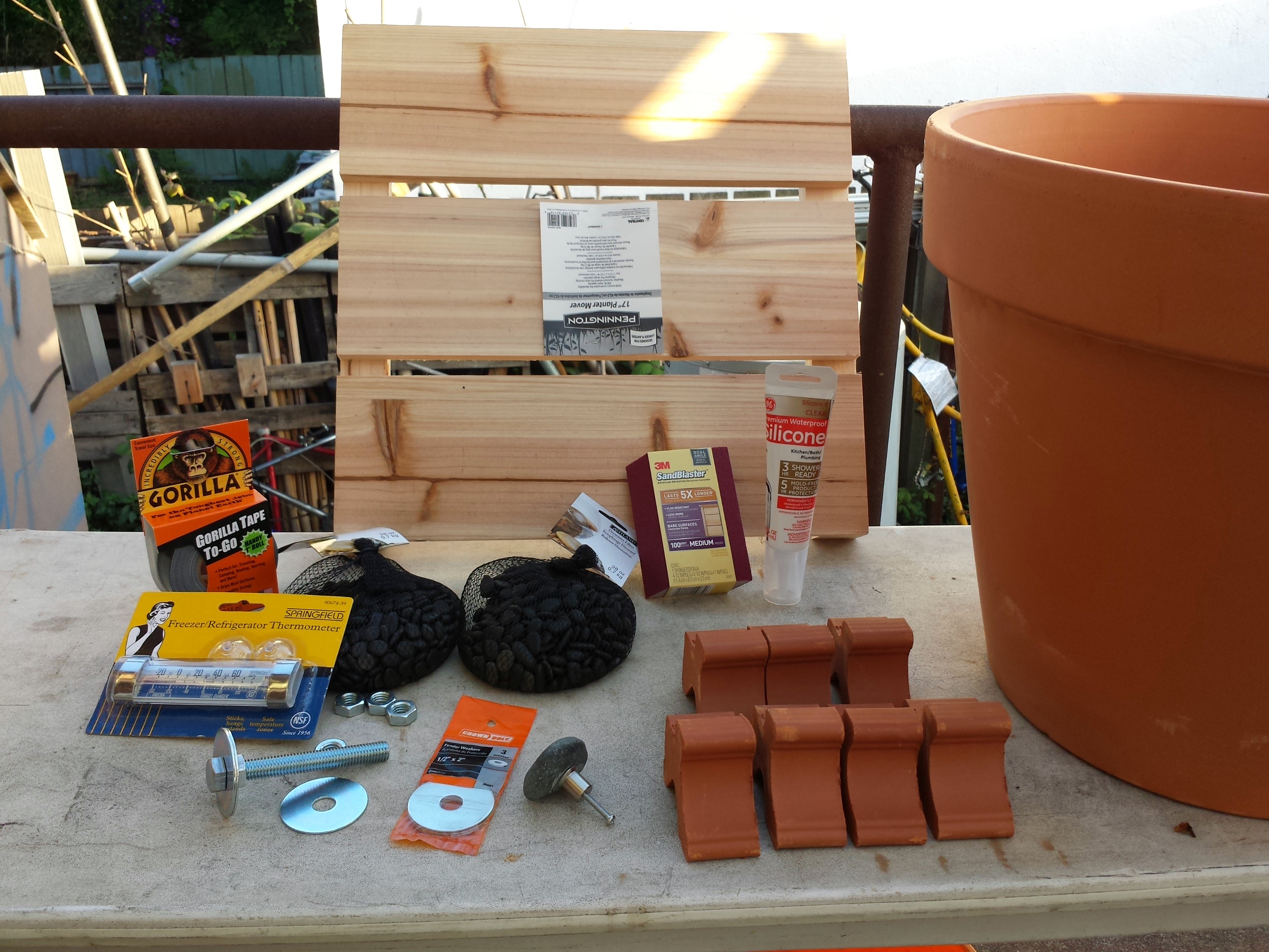 A Practical Zeer Pot (evaporative Cooler / Nonelectrical Refrigerator